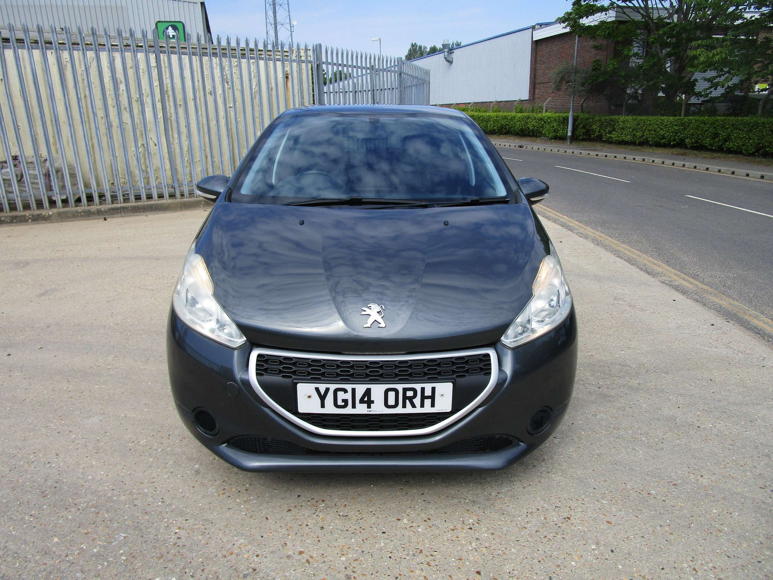 2014 PEUGEOT 208 2014 PEUGEOT 208