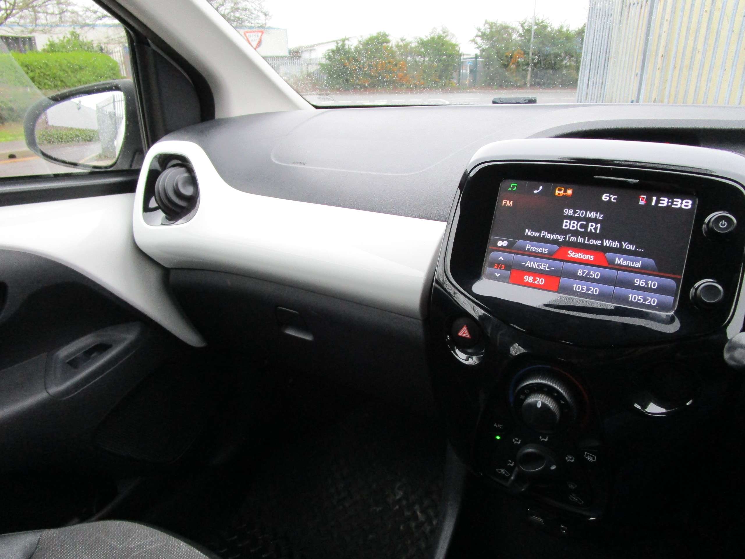 2015 TOYOTA AYGO 2015 TOYOTA AYGO