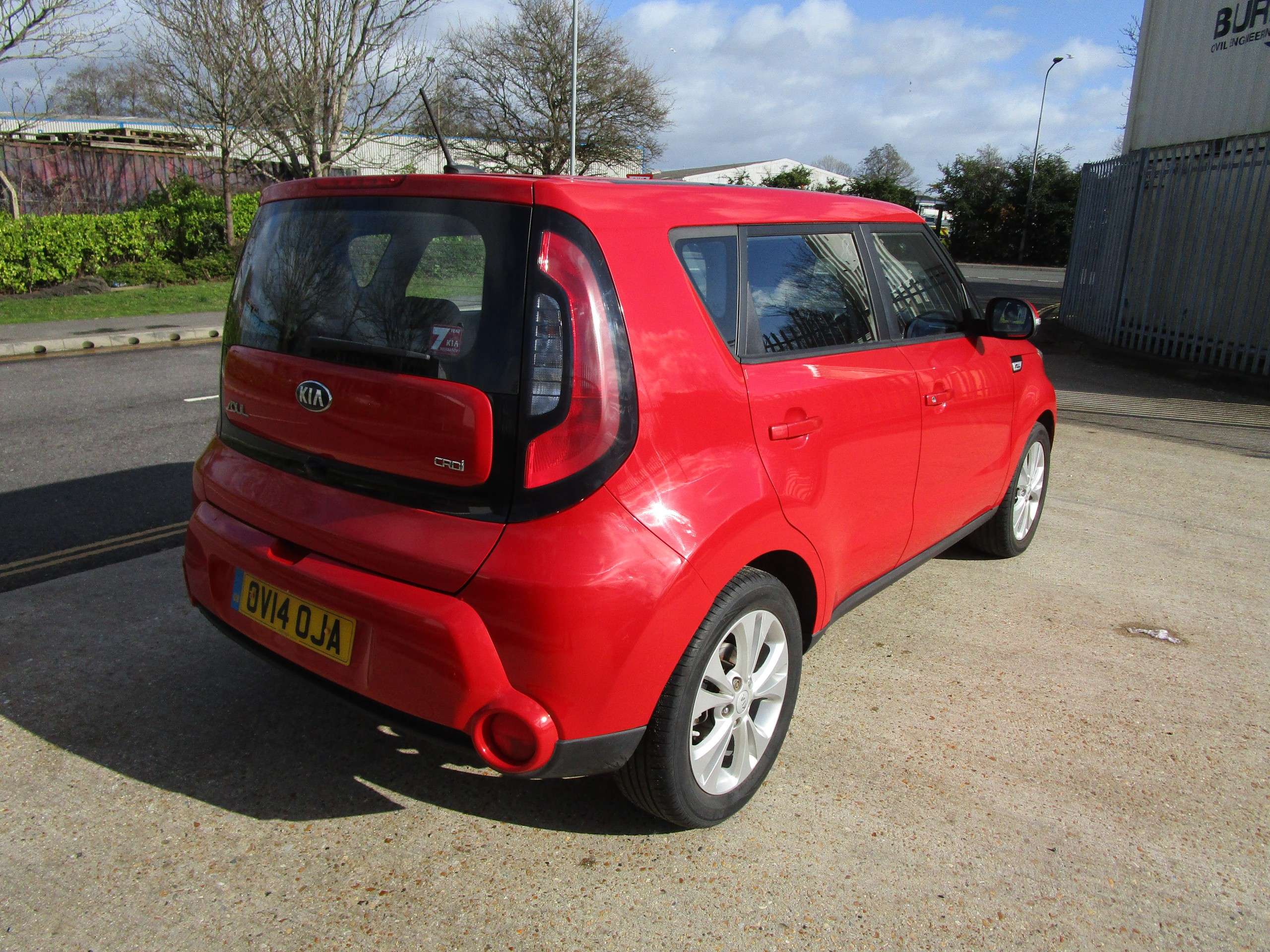 A 2014 KIA SOUL 1.6 CRDi Connect Plus SUV 5dr Diesel Manual Euro 5 (126 bhp) A 2014 KIA SOUL 1.6 CRDi Connect Plus SUV 5dr Diesel Manual Euro 5 (126 bhp)