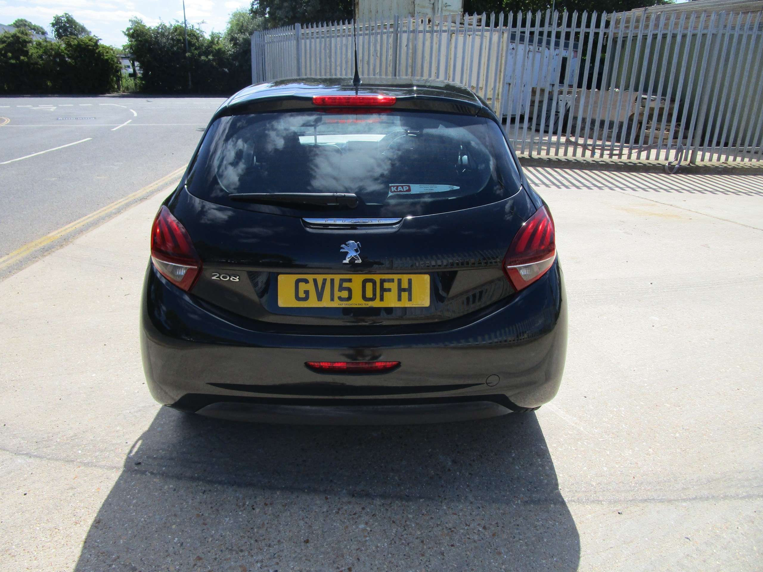 2015 PEUGEOT 208 2015 PEUGEOT 208