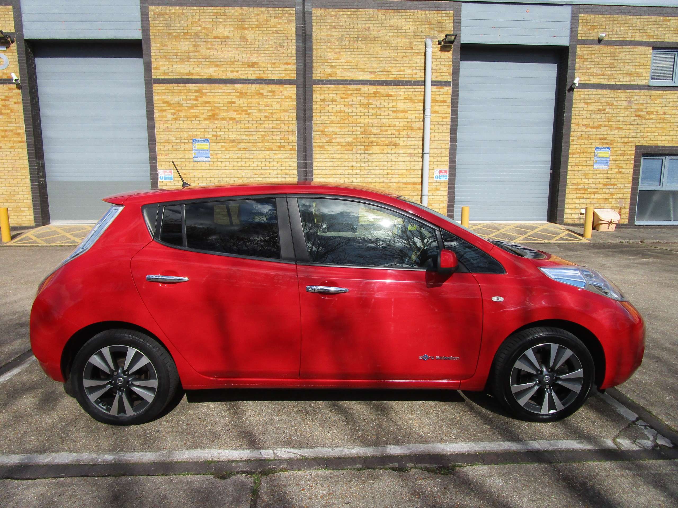 2017 NISSAN LEAF 2017 NISSAN LEAF