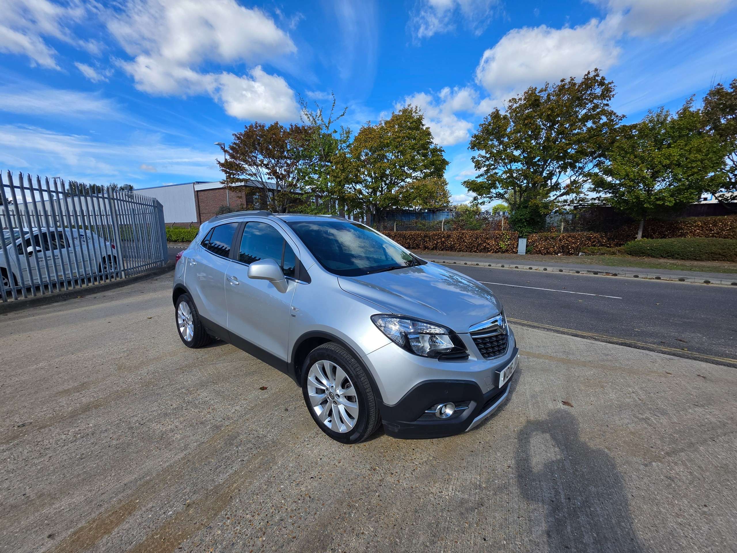 A 2016 VAUXHALL MOKKA 1.4i Turbo SE SUV 5dr Petrol Manual 2WD Euro 6 (s/s) (140 ps) A 2016 VAUXHALL MOKKA 1.4i Turbo SE SUV 5dr Petrol Manual 2WD Euro 6 (s/s) (140 ps)