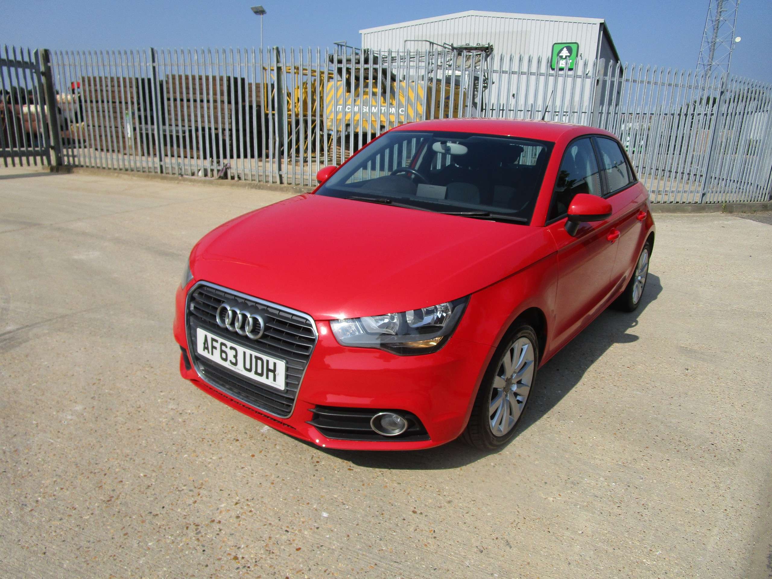 A 2014 AUDI A1 1.4 TFSI Sport Sportback 5dr Petrol Manual Euro 5 (s/s) (122 ps) A 2014 AUDI A1 1.4 TFSI Sport Sportback 5dr Petrol Manual Euro 5 (s/s) (122 ps)