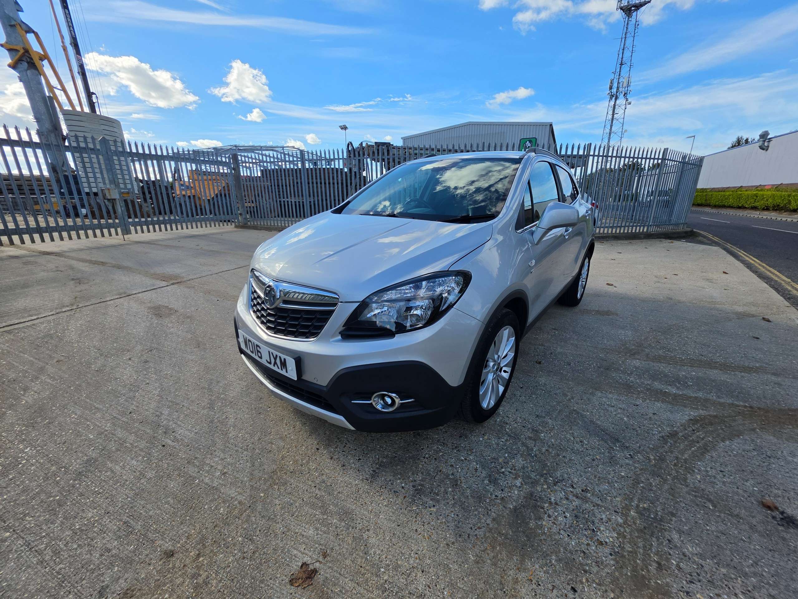 A 2016 VAUXHALL MOKKA 1.4i Turbo SE SUV 5dr Petrol Manual 2WD Euro 6 (s/s) (140 ps) A 2016 VAUXHALL MOKKA 1.4i Turbo SE SUV 5dr Petrol Manual 2WD Euro 6 (s/s) (140 ps)