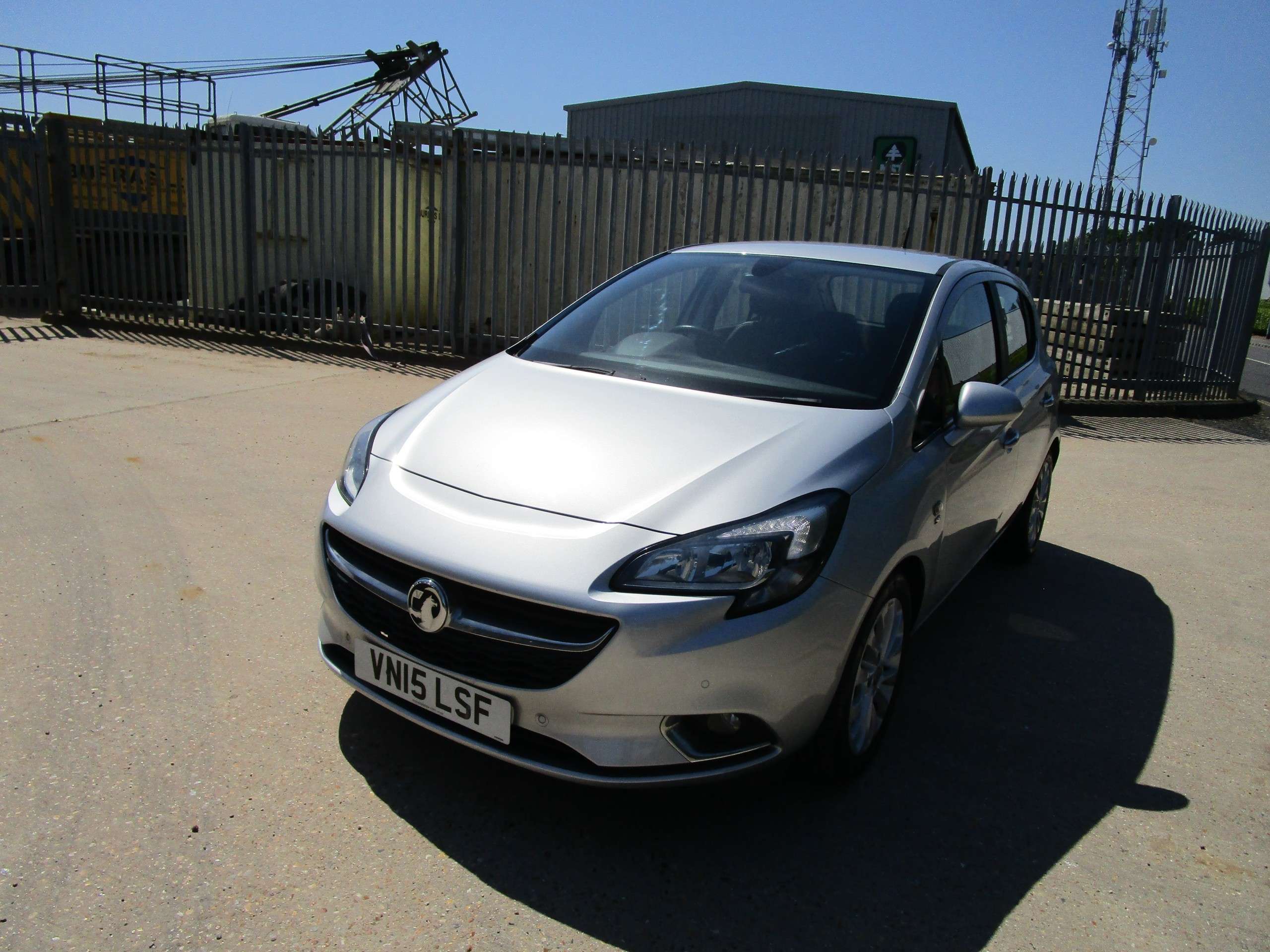 A 2015 VAUXHALL CORSA 1.4i ecoFLEX SE Hatchback 5dr Petrol Manual Euro 6 (90 ps) A 2015 VAUXHALL CORSA 1.4i ecoFLEX SE Hatchback 5dr Petrol Manual Euro 6 (90 ps)