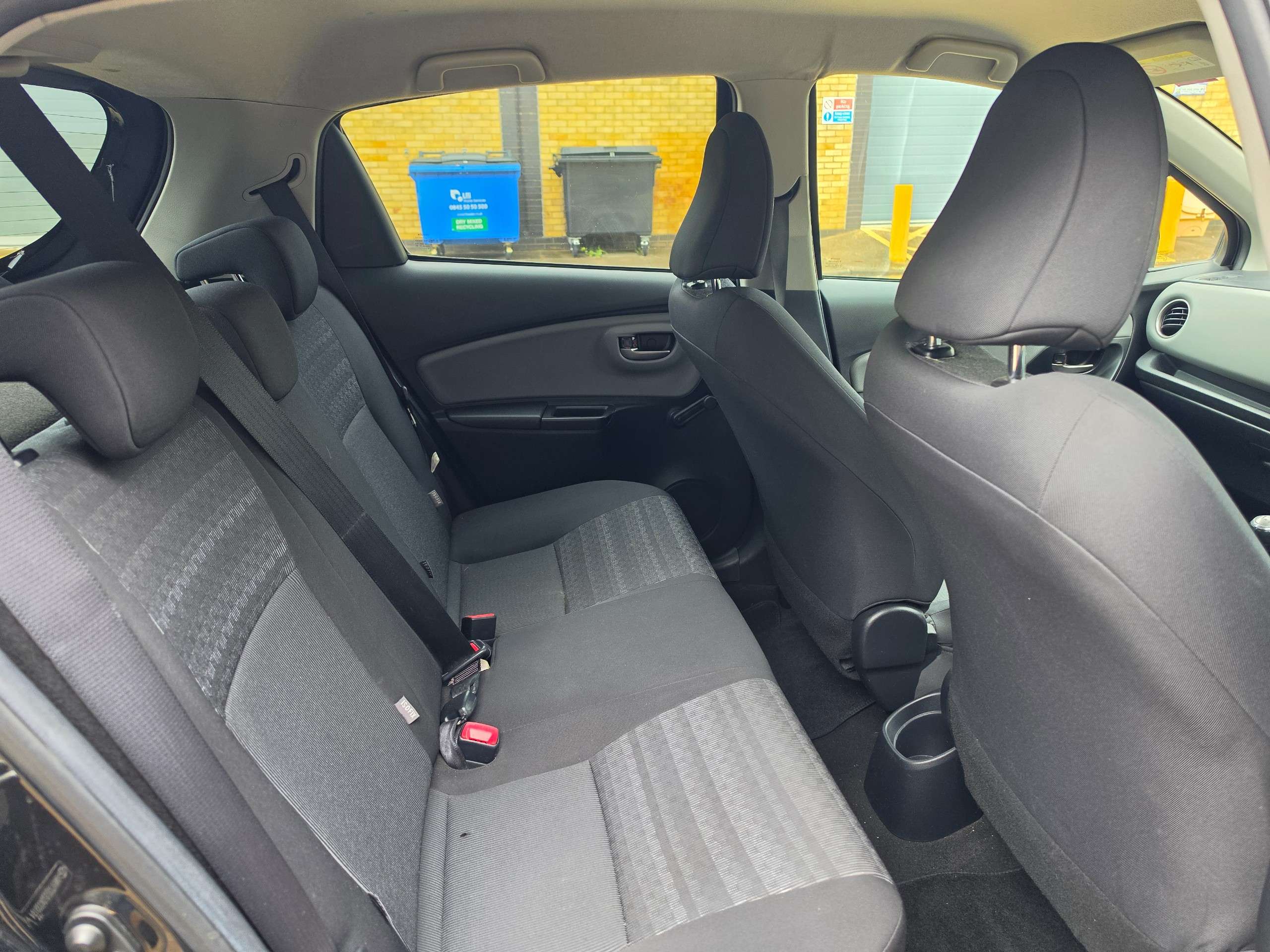 2016 TOYOTA YARIS 2016 TOYOTA YARIS