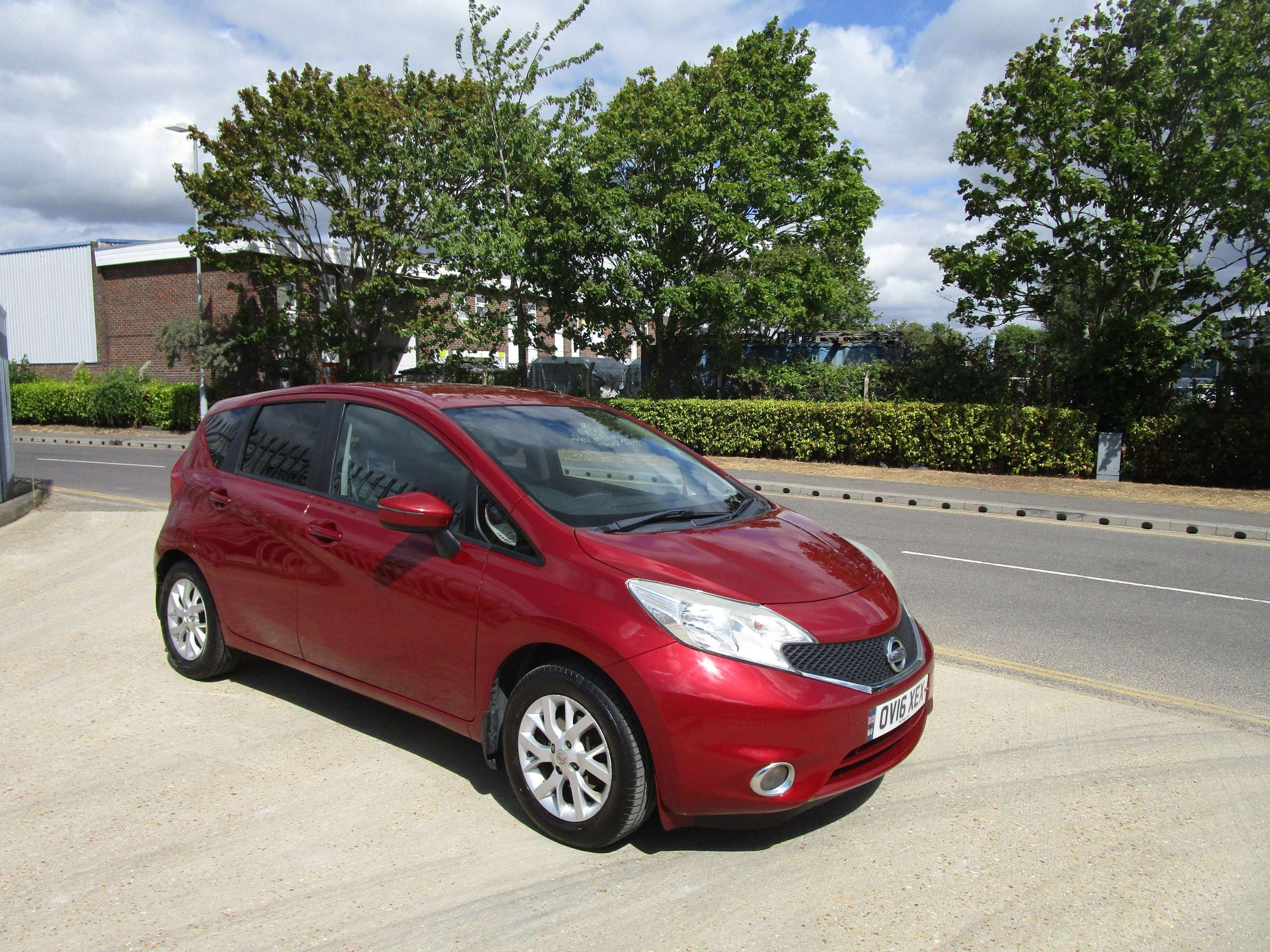 A 2016 NISSAN NOTE 1.2 Acenta Premium Hatchback 5dr Petrol Manual Euro 6 (s/s) (80 ps) A 2016 NISSAN NOTE 1.2 Acenta Premium Hatchback 5dr Petrol Manual Euro 6 (s/s) (80 ps)