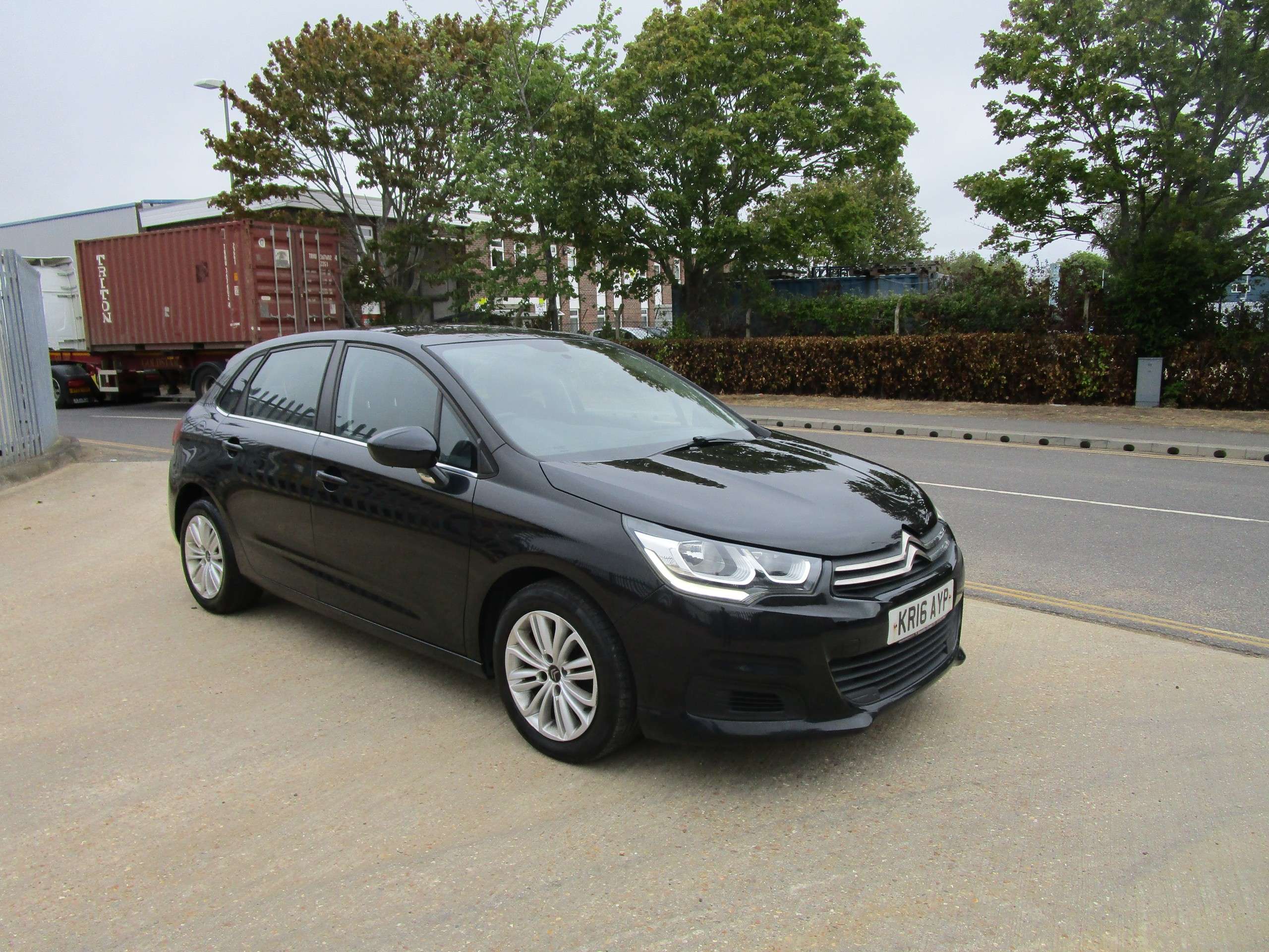 A 2016 CITROEN C4 1.6 BlueHDi Feel Hatchback 5dr Diesel Manual Euro 6 (100 ps) A 2016 CITROEN C4 1.6 BlueHDi Feel Hatchback 5dr Diesel Manual Euro 6 (100 ps)
