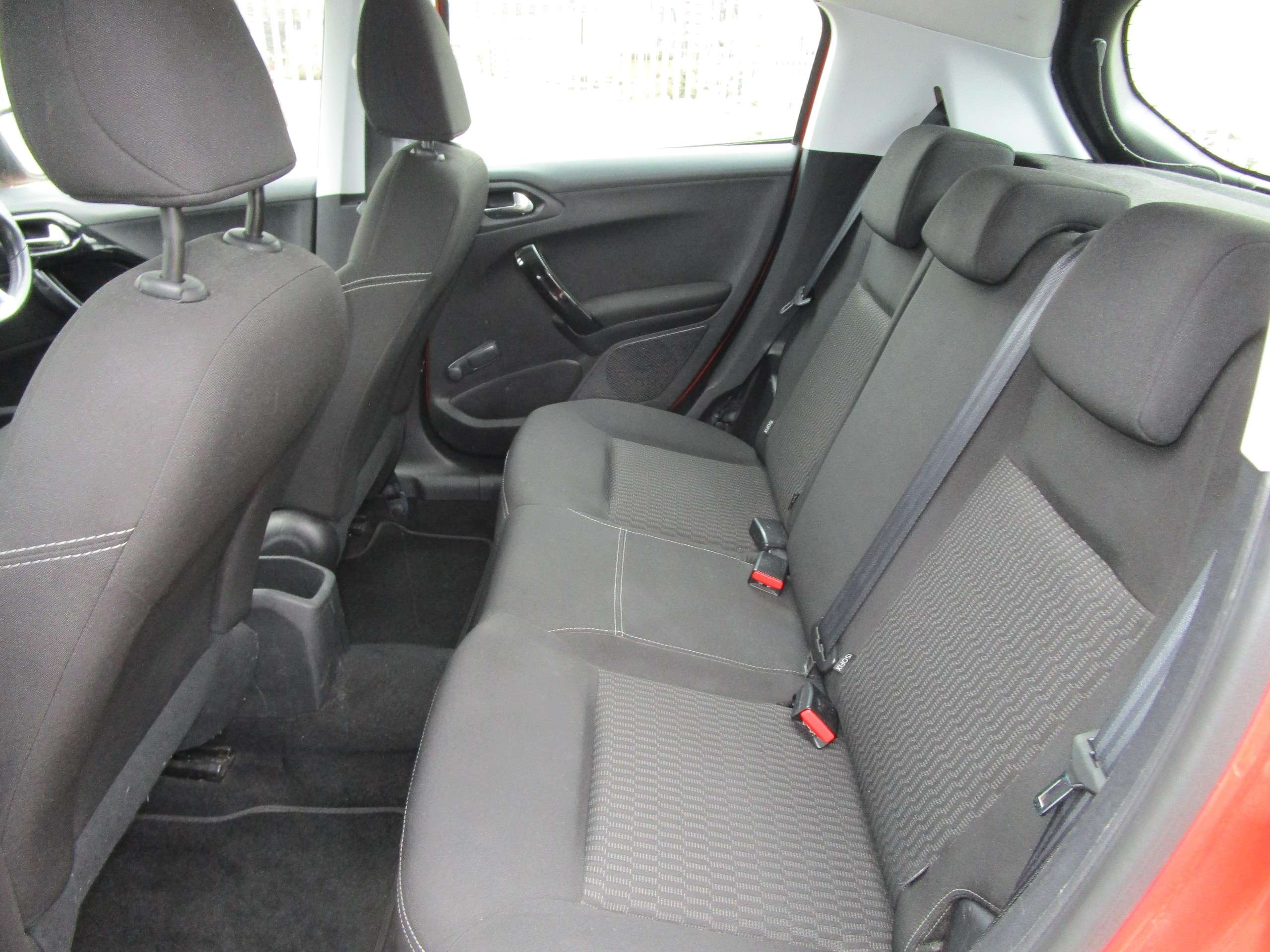 2015 PEUGEOT 208 2015 PEUGEOT 208