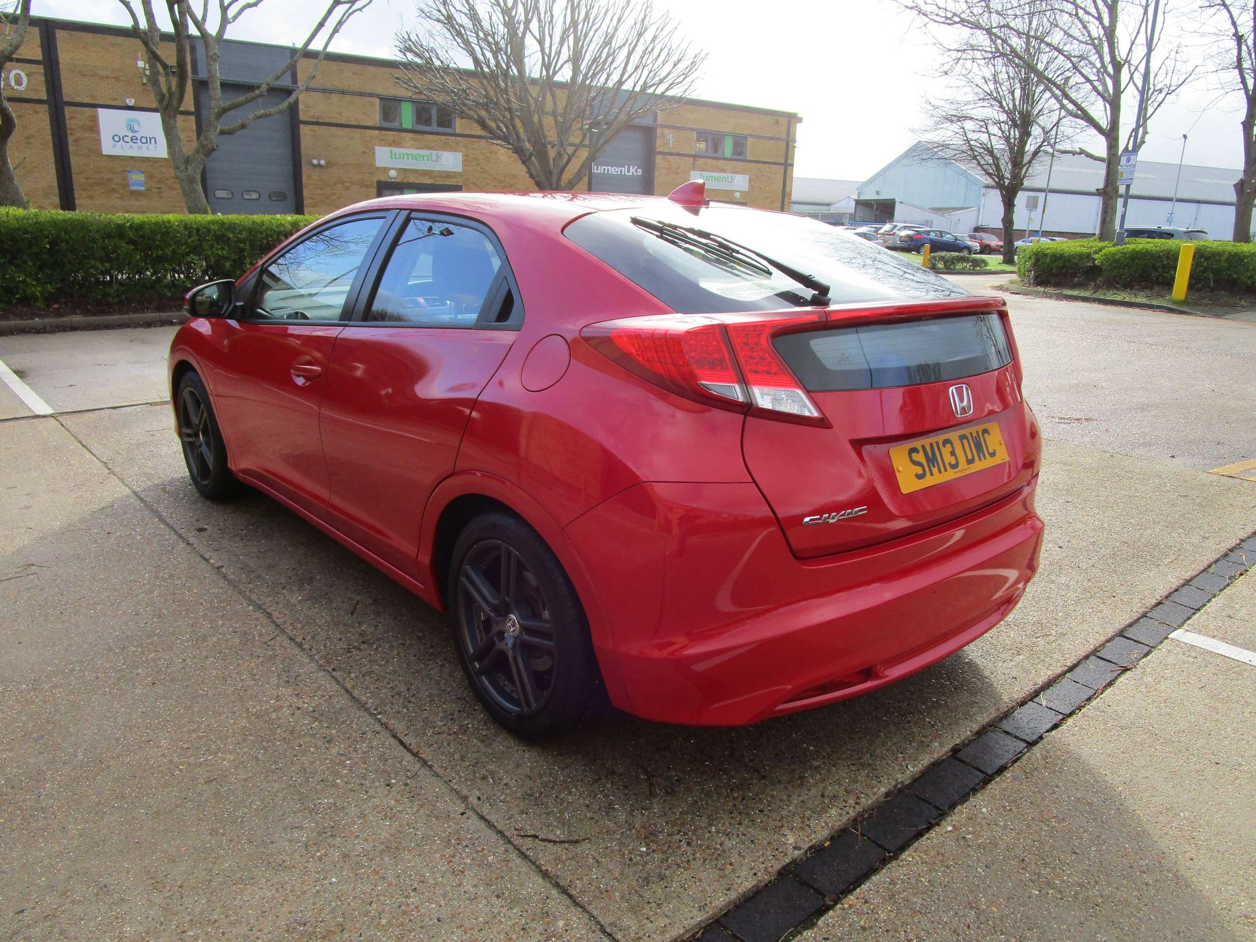 A 2013 HONDA CIVIC 1.8 i-VTEC Ti Hatchback 5dr Petrol Manual Euro 5 (s/s) (142 ps) A 2013 HONDA CIVIC 1.8 i-VTEC Ti Hatchback 5dr Petrol Manual Euro 5 (s/s) (142 ps)