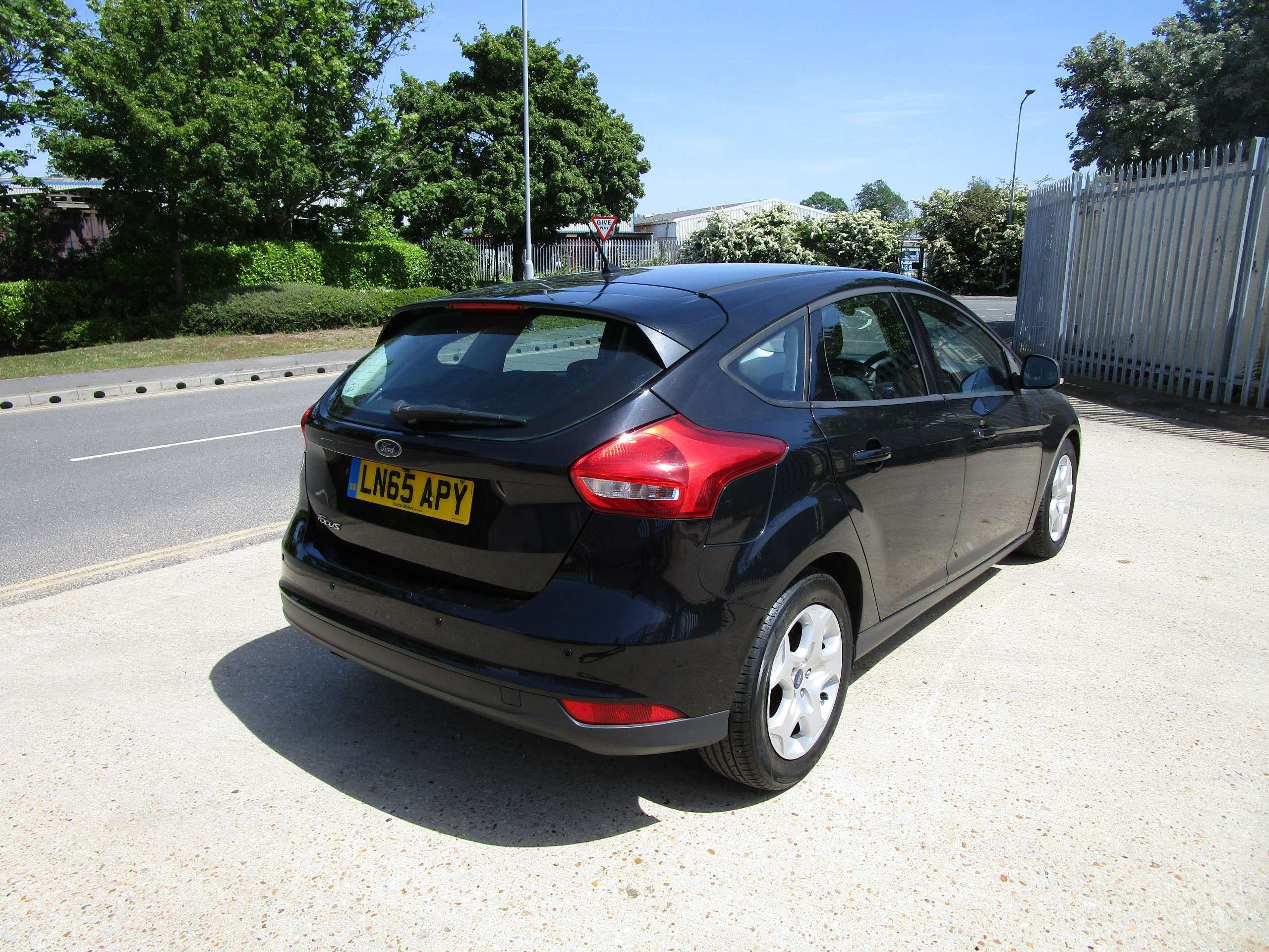 A 2015 FORD FOCUS 1.5 TDCi Style Hatchback 5dr Diesel Manual Euro 6 (s/s) (95 ps) A 2015 FORD FOCUS 1.5 TDCi Style Hatchback 5dr Diesel Manual Euro 6 (s/s) (95 ps)