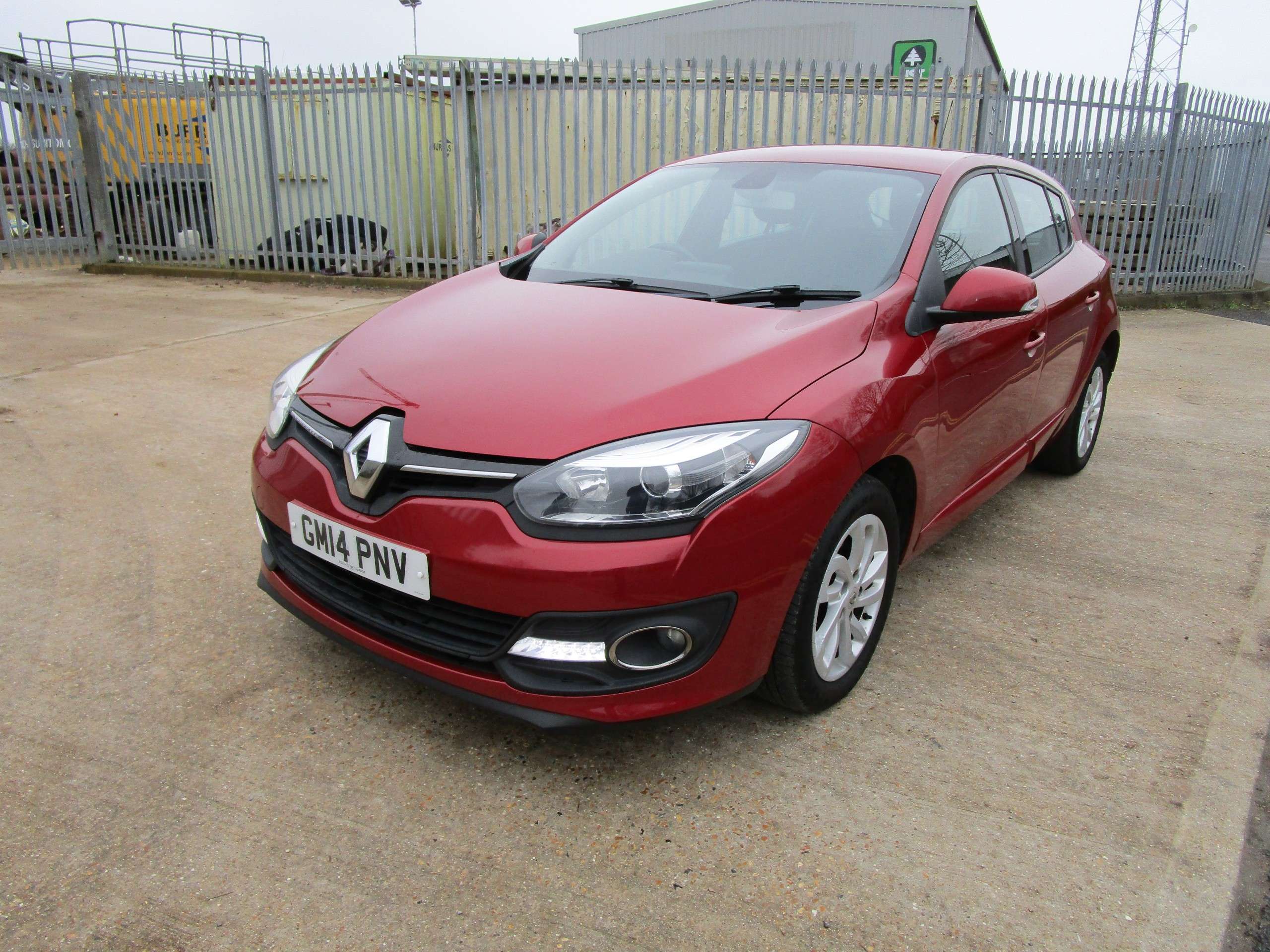 A 2014 RENAULT MEGANE 1.6 dCi ENERGY Dynamique TomTom Hatchback 5dr Diesel Manual Euro 5 (s/s) (130 ps) A 2014 RENAULT MEGANE 1.6 dCi ENERGY Dynamique TomTom Hatchback 5dr Diesel Manual Euro 5 (s/s) (130 ps)