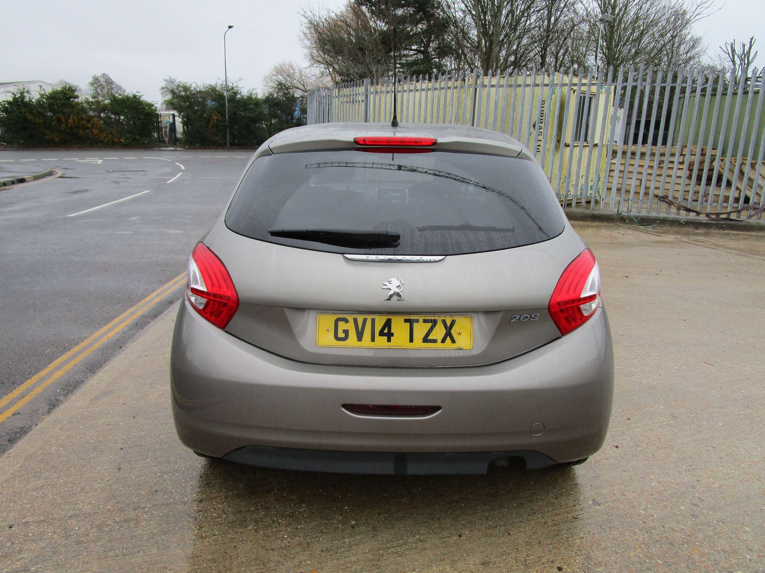 2014 PEUGEOT 208 2014 PEUGEOT 208