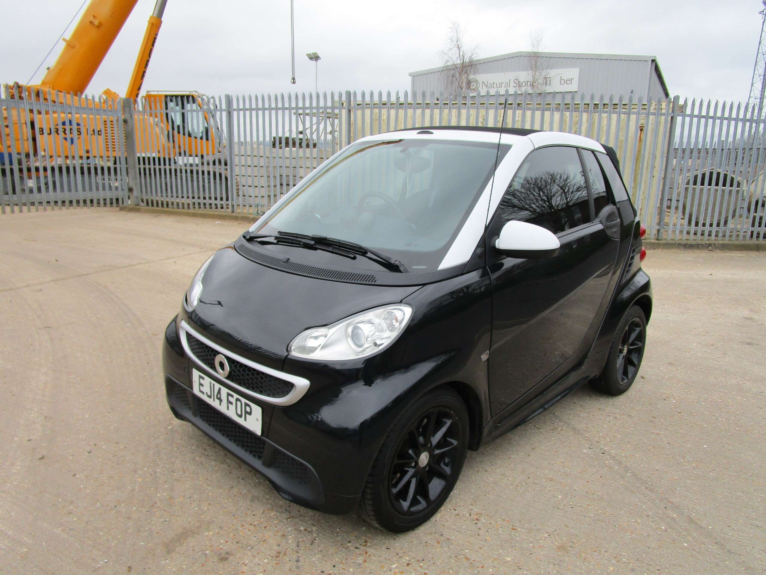 A 2014 SMART FORTWO CABRIOLET PASSION MHD 2-Door (Chain Driven 20 Road Tax) A 2014 SMART FORTWO CABRIOLET PASSION MHD 2-Door (Chain Driven 20 Road Tax)