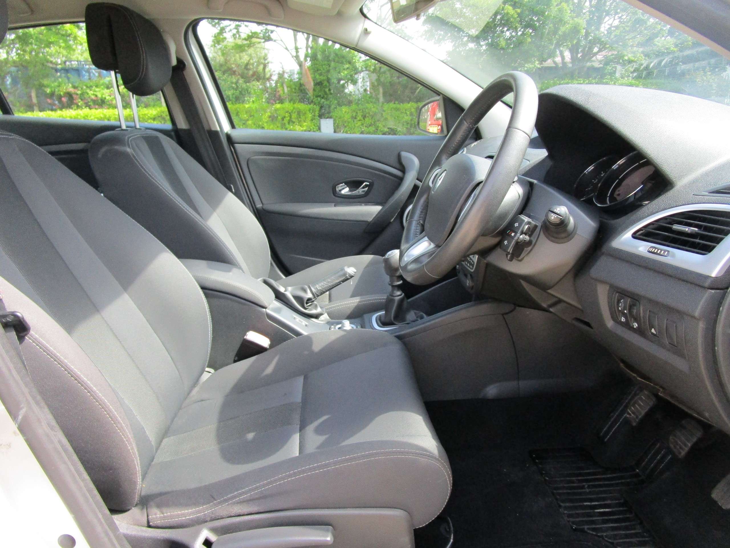 2011 RENAULT MEGANE 2011 RENAULT MEGANE