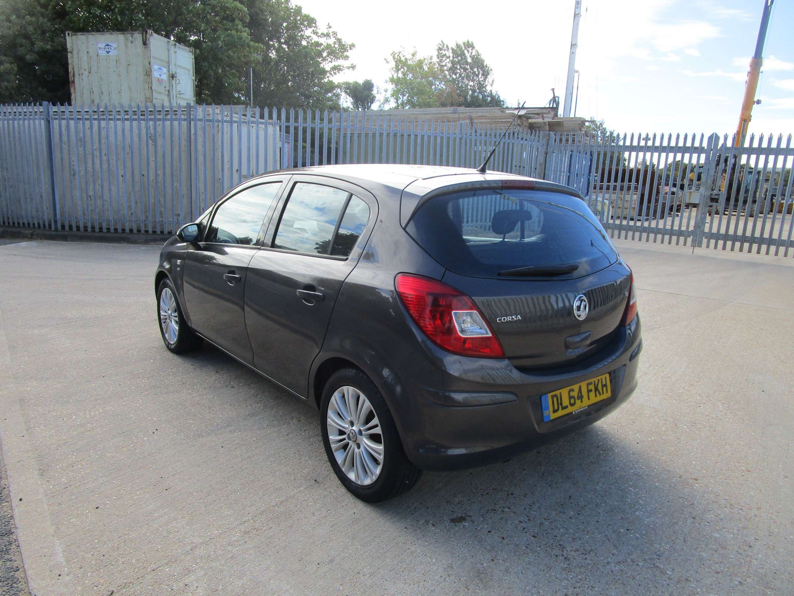 A 2015 VAUXHALL CORSA 1.2 16V SE Hatchback 5dr Petrol Manual Euro 5 (85 ps) A 2015 VAUXHALL CORSA 1.2 16V SE Hatchback 5dr Petrol Manual Euro 5 (85 ps)