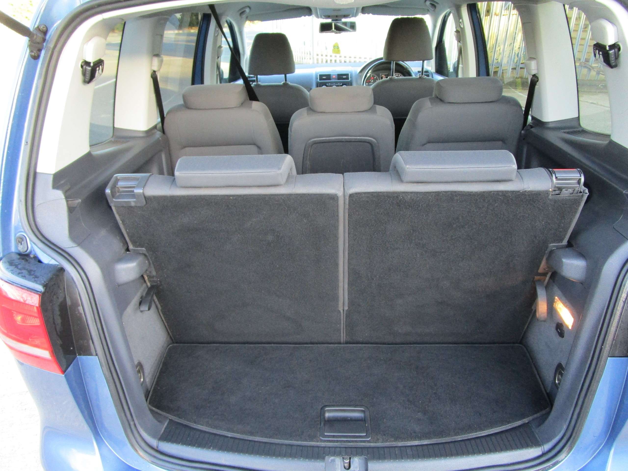 2012 VOLKSWAGEN TOURAN 2012 VOLKSWAGEN TOURAN