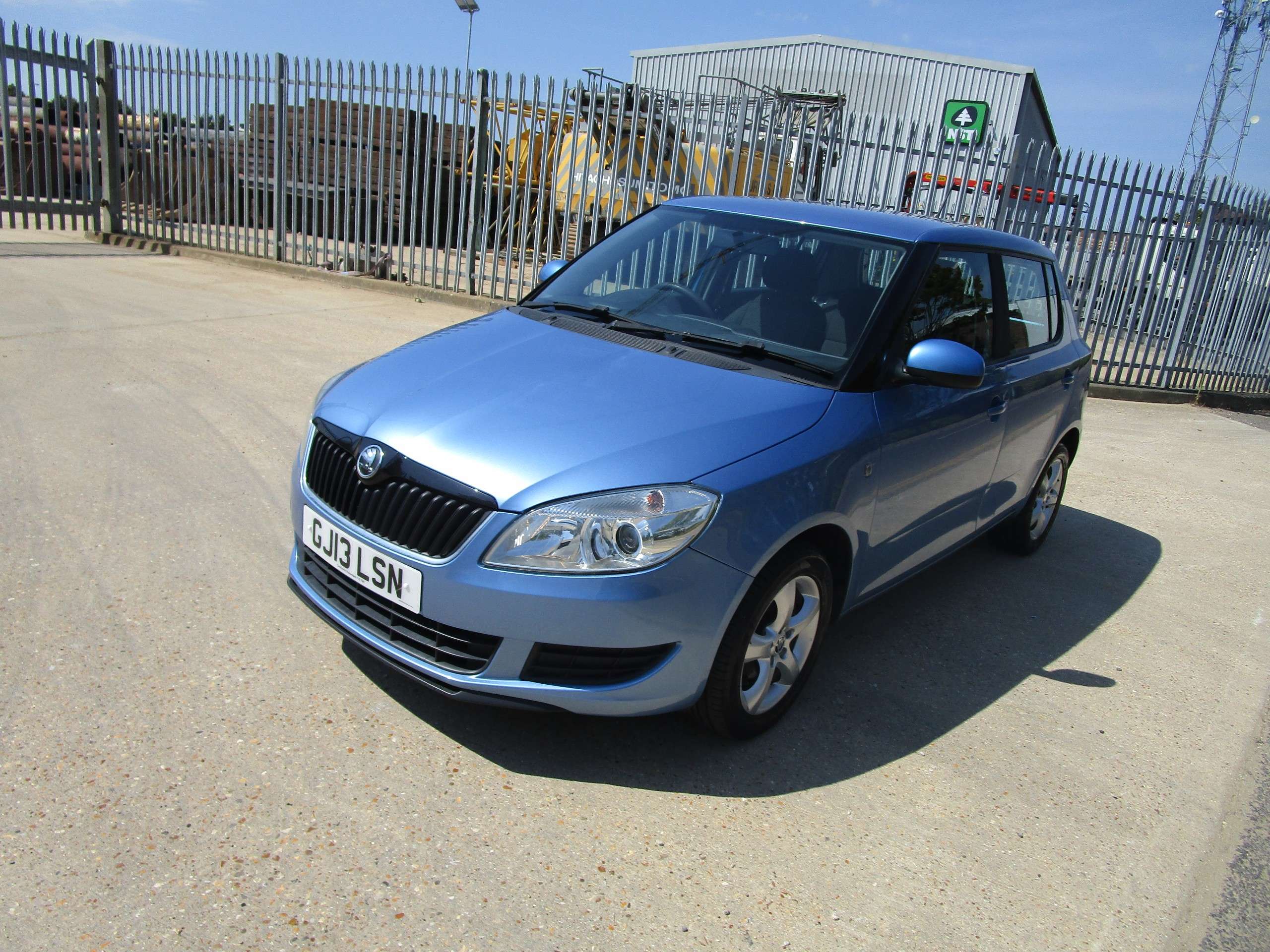 A 2013 SKODA FABIA 1.2 SE Hatchback 5dr Petrol Manual Euro 5 (69 ps) A 2013 SKODA FABIA 1.2 SE Hatchback 5dr Petrol Manual Euro 5 (69 ps)