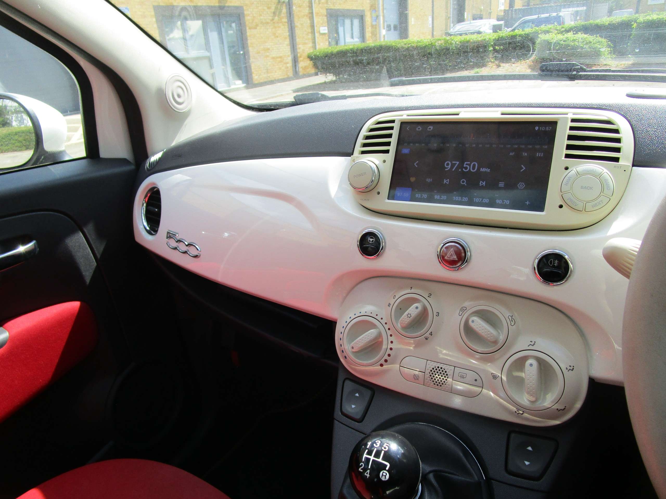 2011 FIAT 500 2011 FIAT 500
