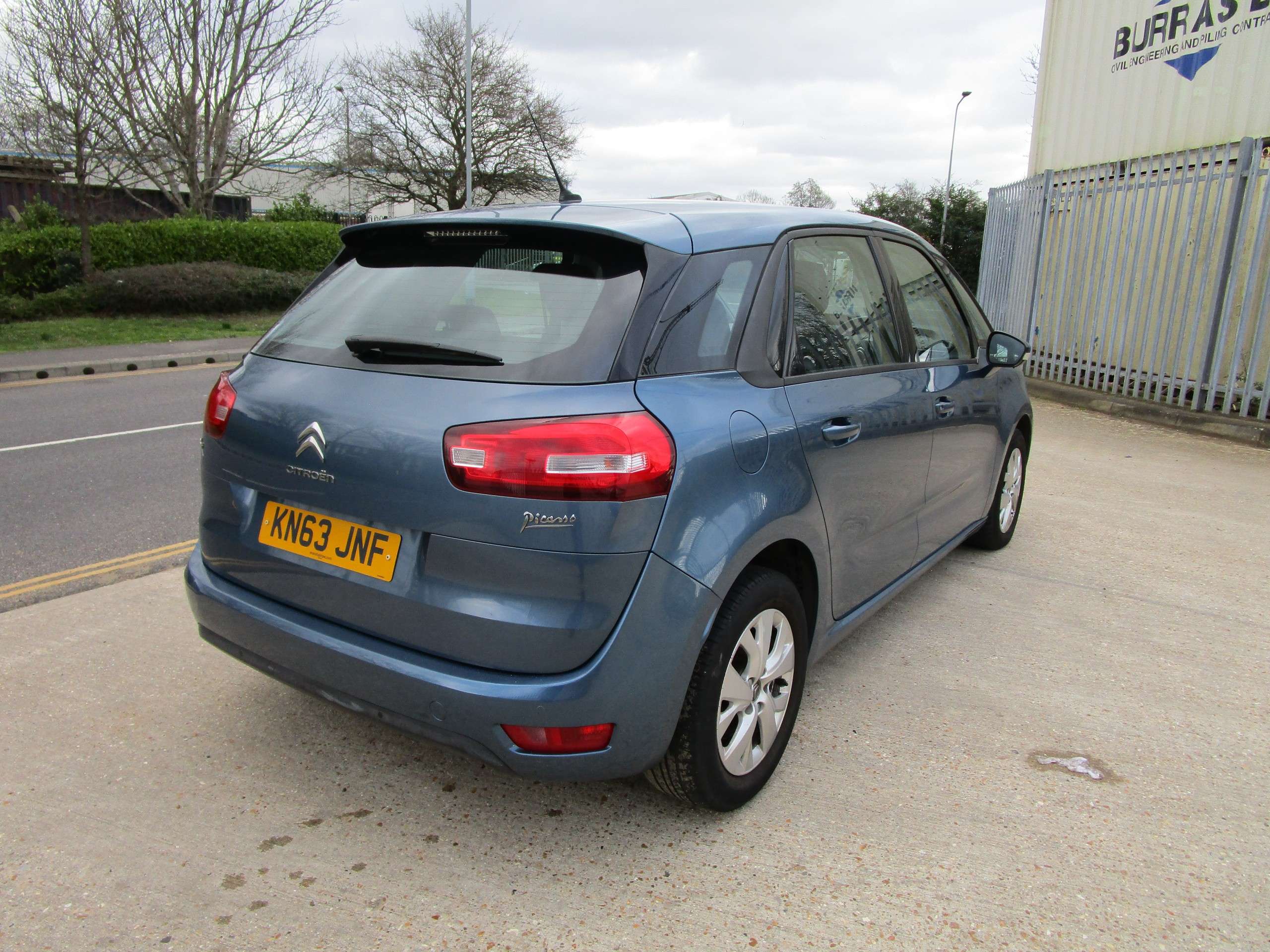 A 2013 CITROEN C4 PICASSO E-HDI AIRDREAM VTR PLUS A 2013 CITROEN C4 PICASSO E-HDI AIRDREAM VTR PLUS