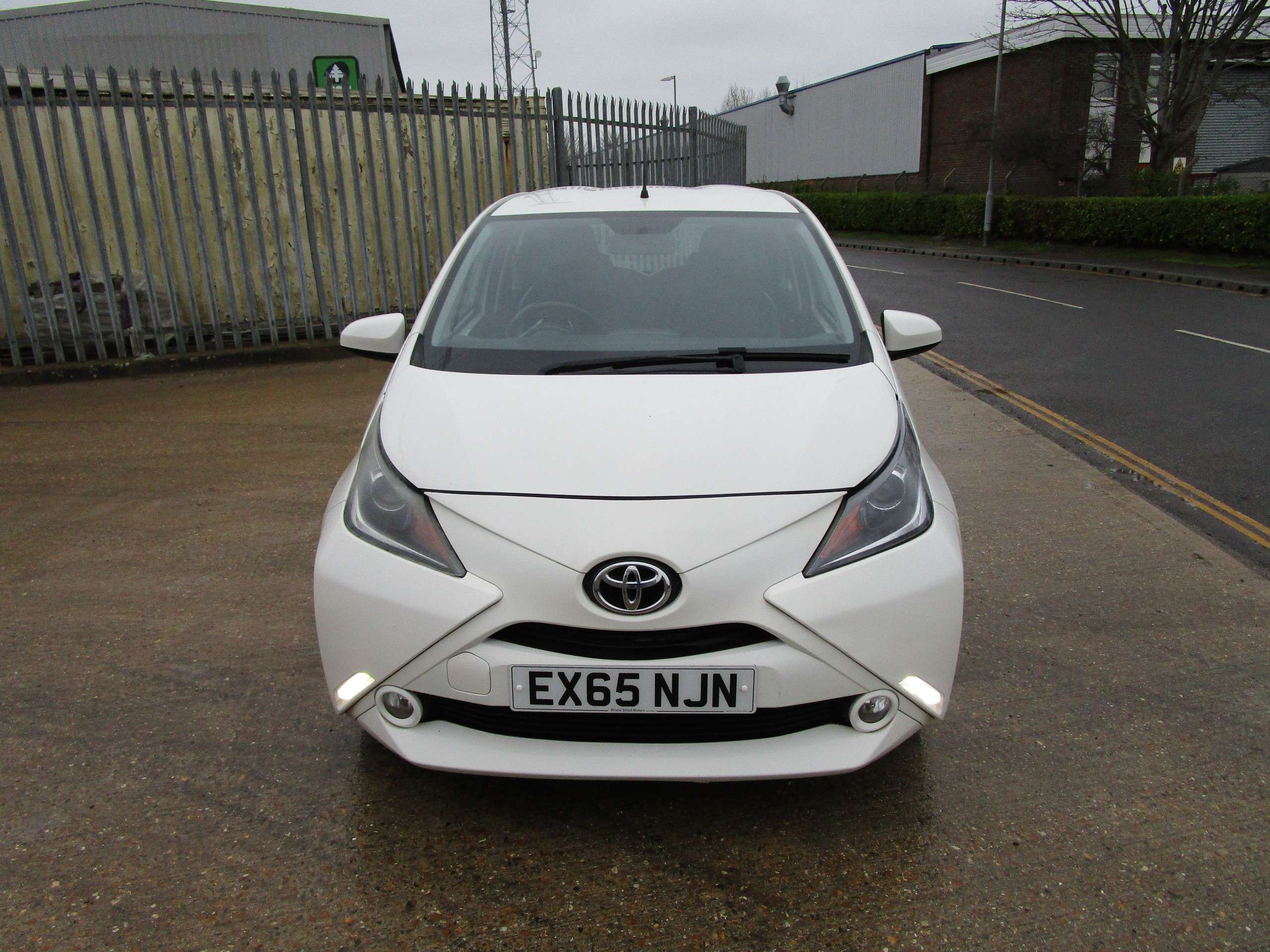 2015 TOYOTA AYGO 2015 TOYOTA AYGO