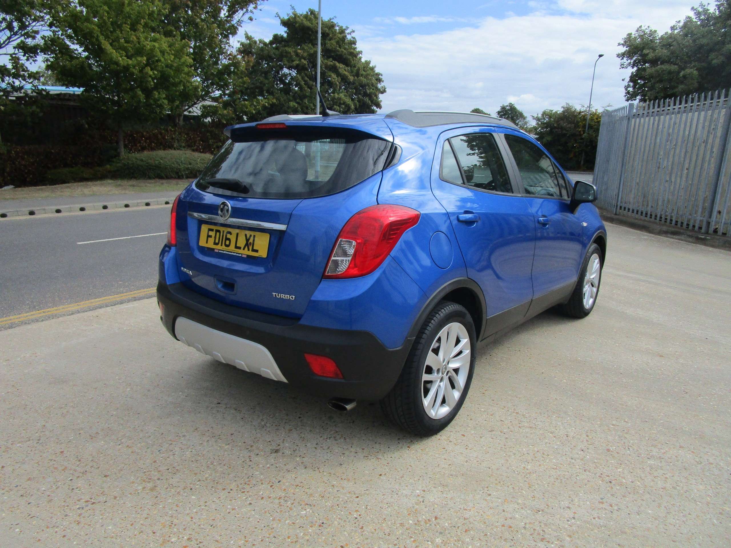 A 2016 VAUXHALL MOKKA 1.4i Turbo Exclusiv SUV 5dr Petrol Manual 2WD Euro 6 (s/s) (140 ps) A 2016 VAUXHALL MOKKA 1.4i Turbo Exclusiv SUV 5dr Petrol Manual 2WD Euro 6 (s/s) (140 ps)
