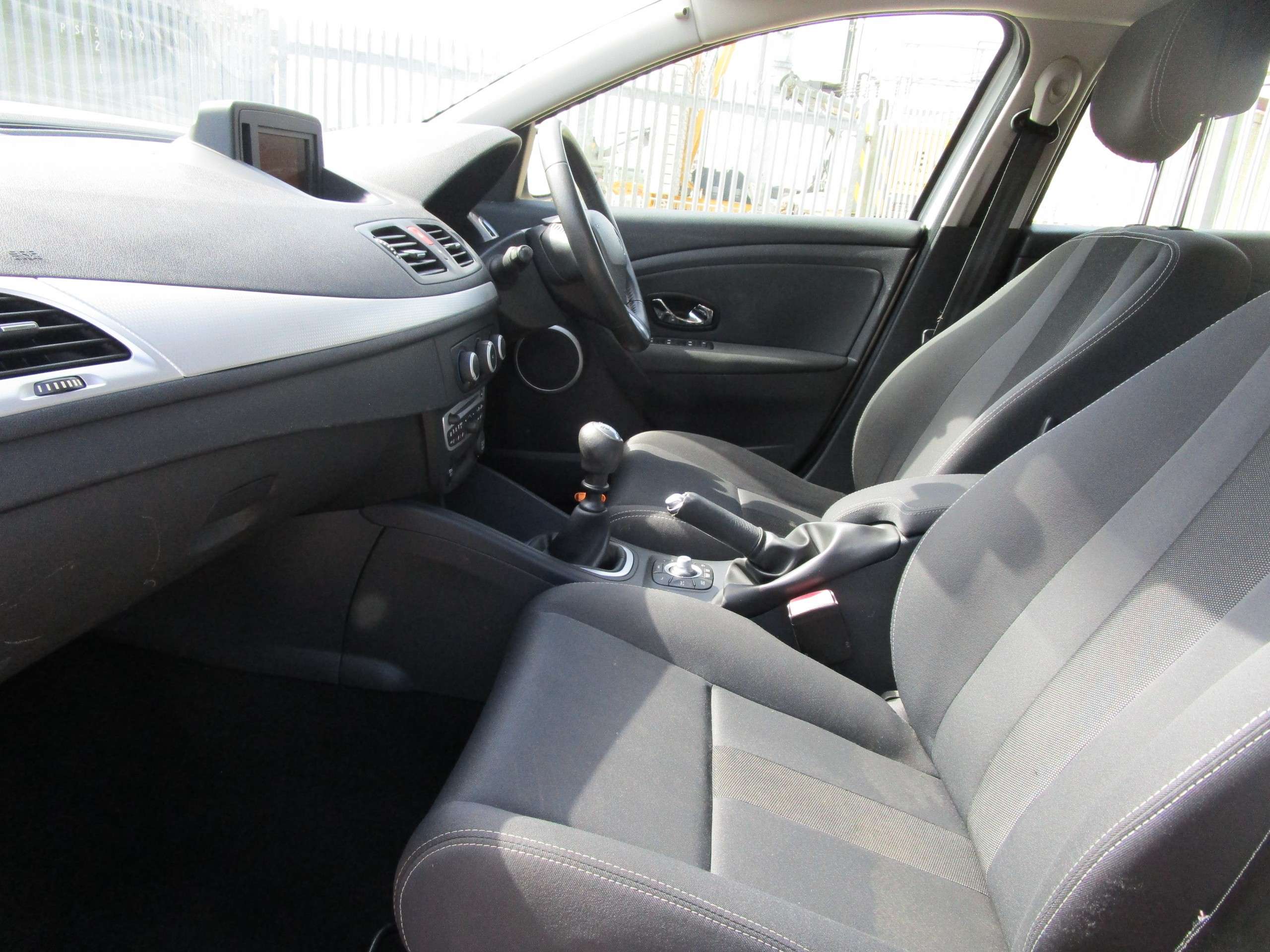 2011 RENAULT MEGANE 2011 RENAULT MEGANE