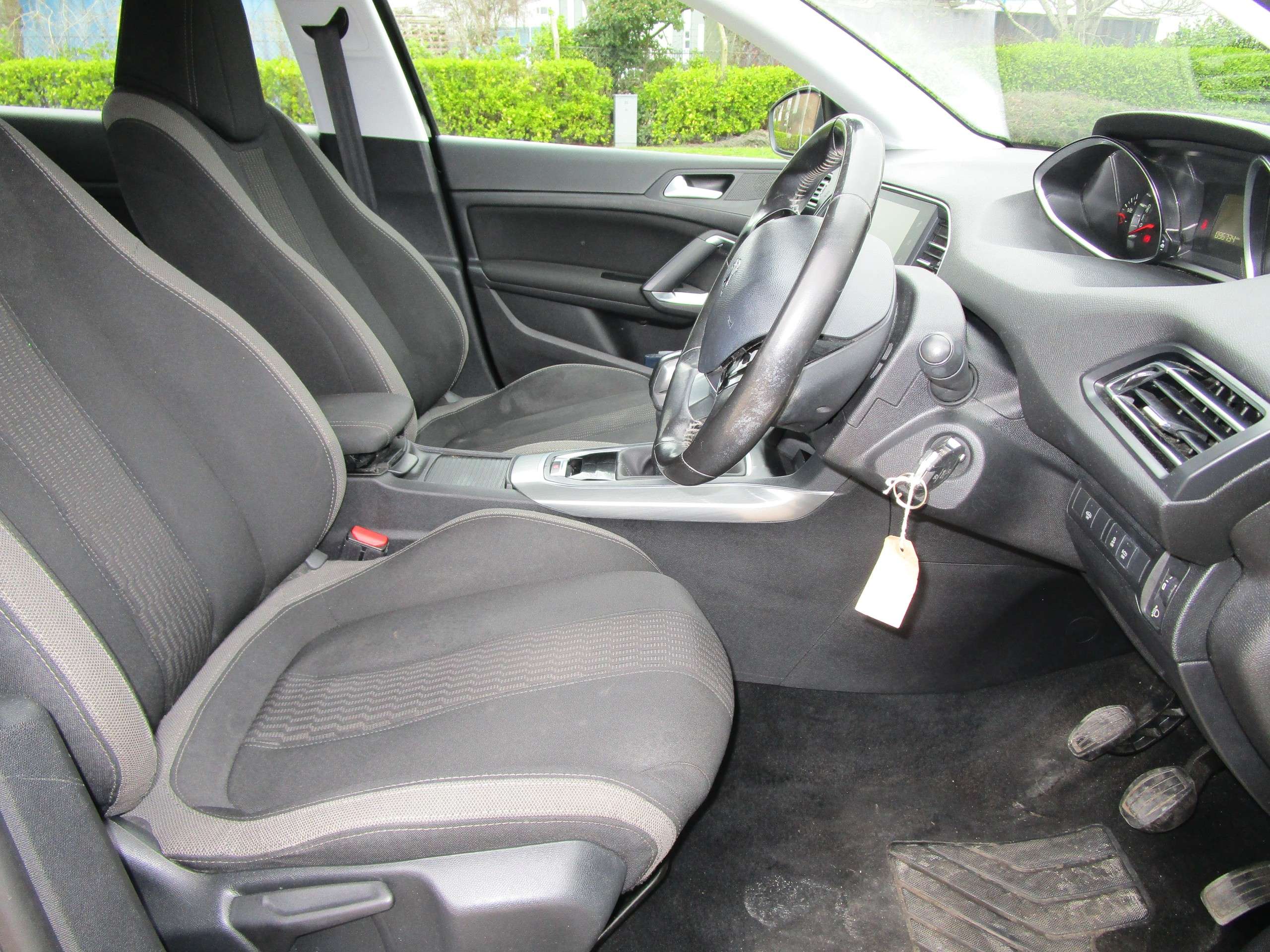 2015 PEUGEOT 308 2015 PEUGEOT 308