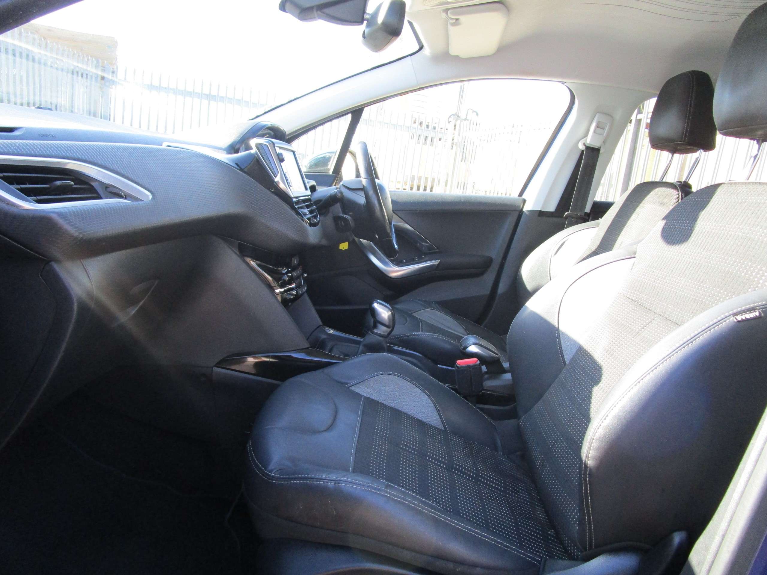 2015 PEUGEOT 2008 2015 PEUGEOT 2008