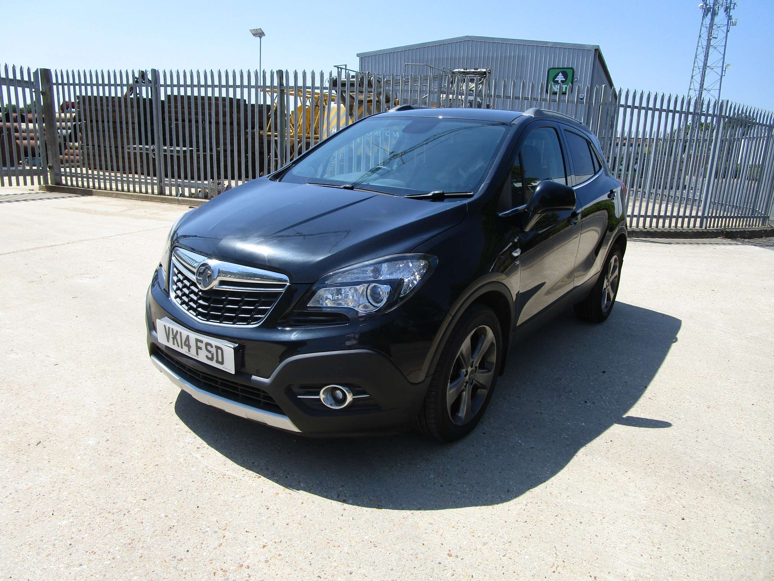A 2014 VAUXHALL MOKKA 1.7 CDTi SE SUV 5dr Diesel Manual 4WD Euro 5 (s/s) (130 ps) A 2014 VAUXHALL MOKKA 1.7 CDTi SE SUV 5dr Diesel Manual 4WD Euro 5 (s/s) (130 ps)
