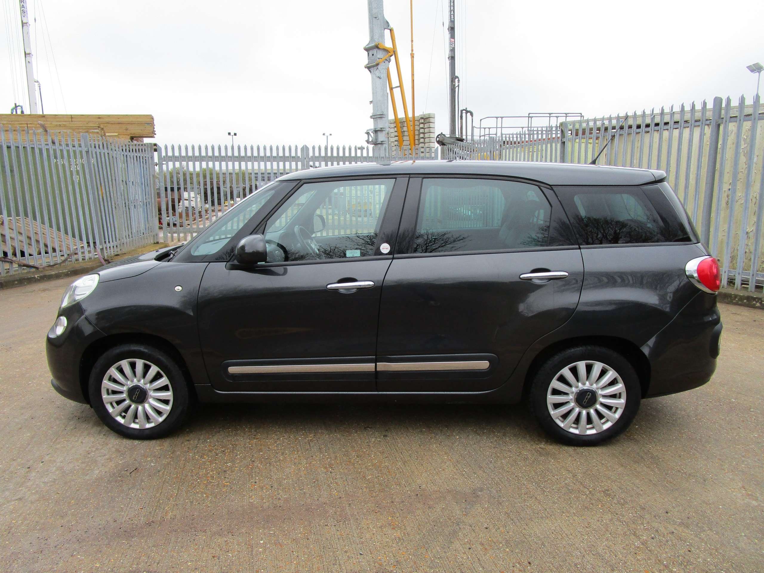 2014 FIAT 500L 2014 FIAT 500L