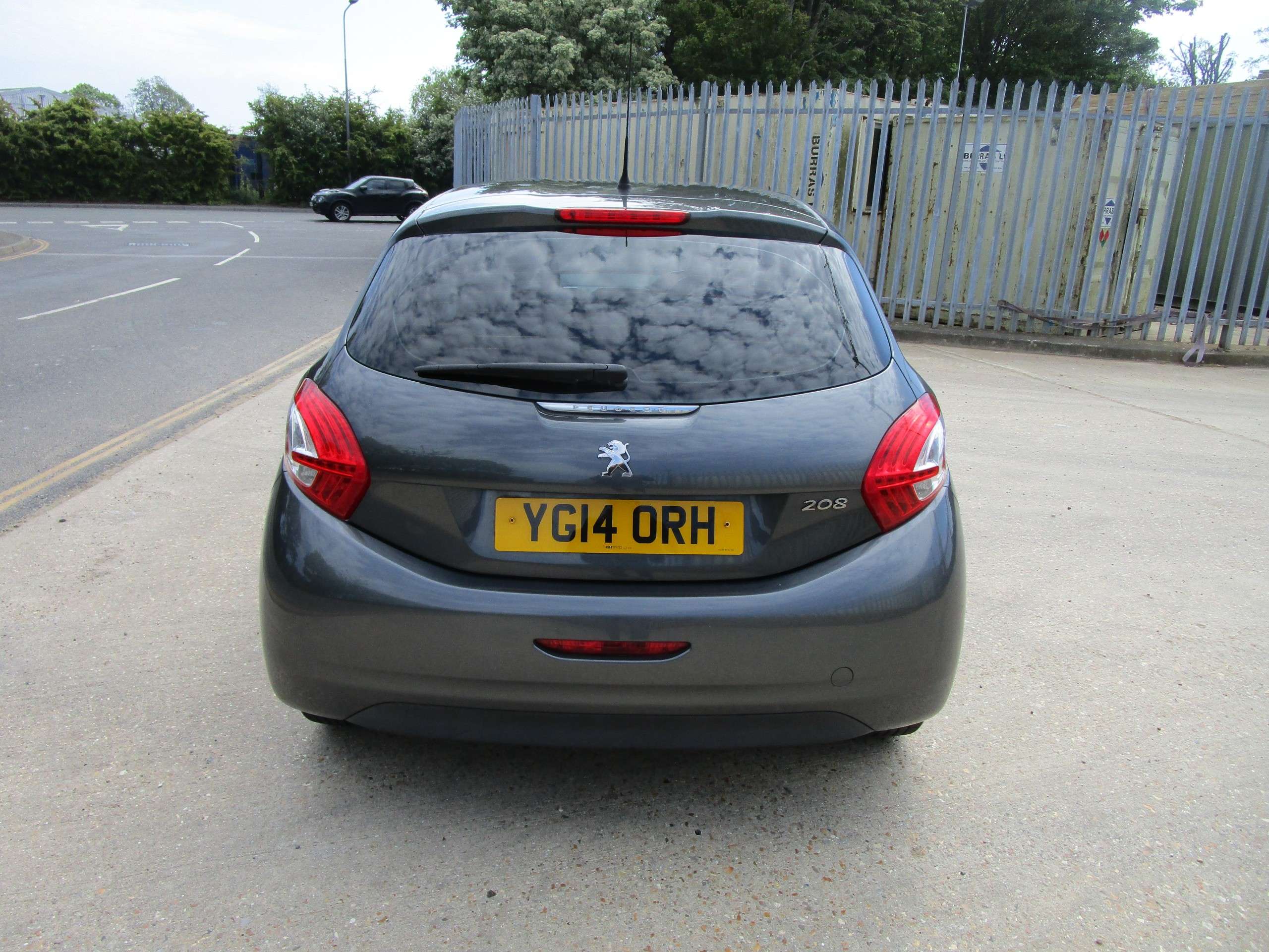 2014 PEUGEOT 208 2014 PEUGEOT 208