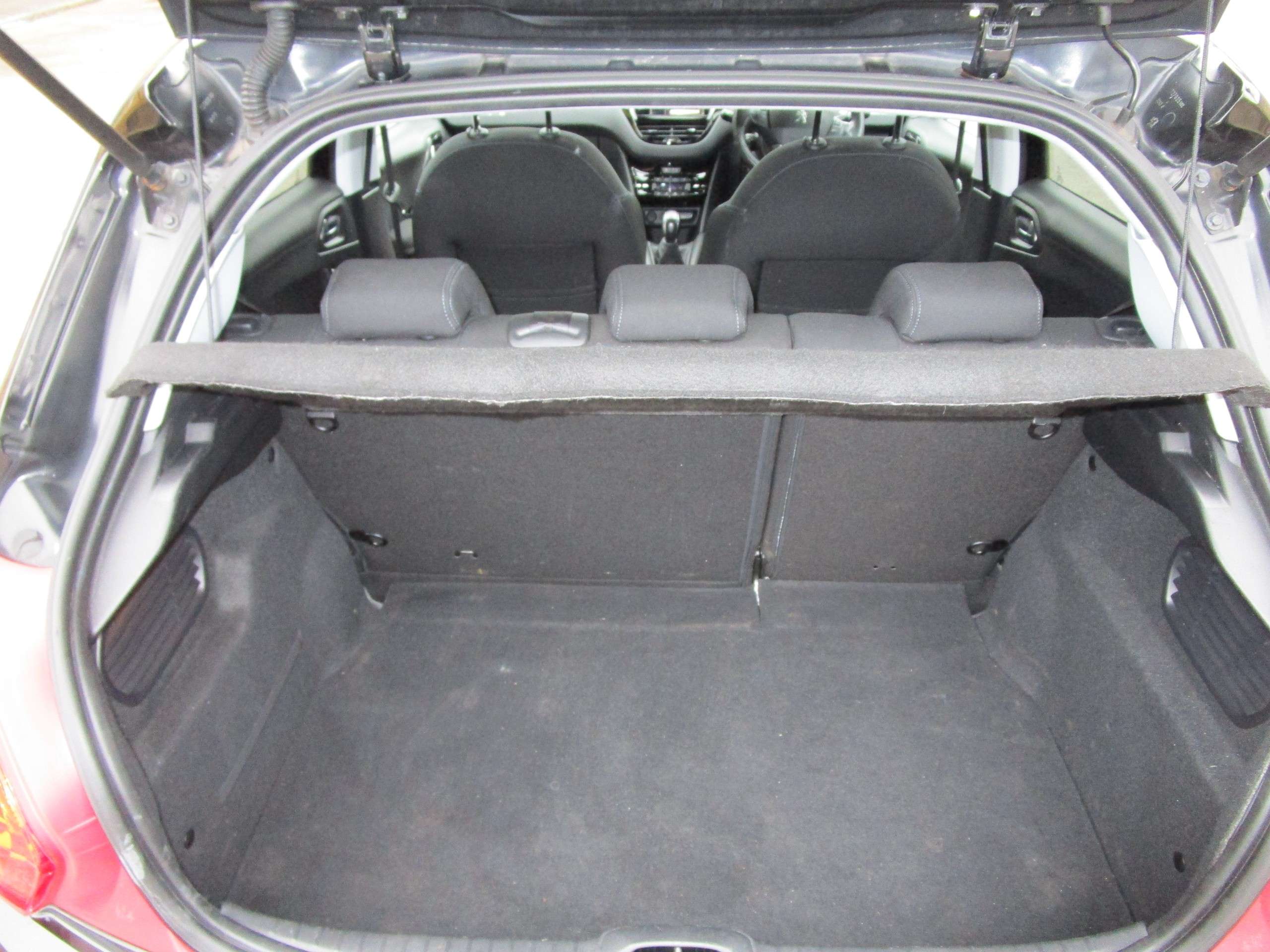 2013 PEUGEOT 208 2013 PEUGEOT 208