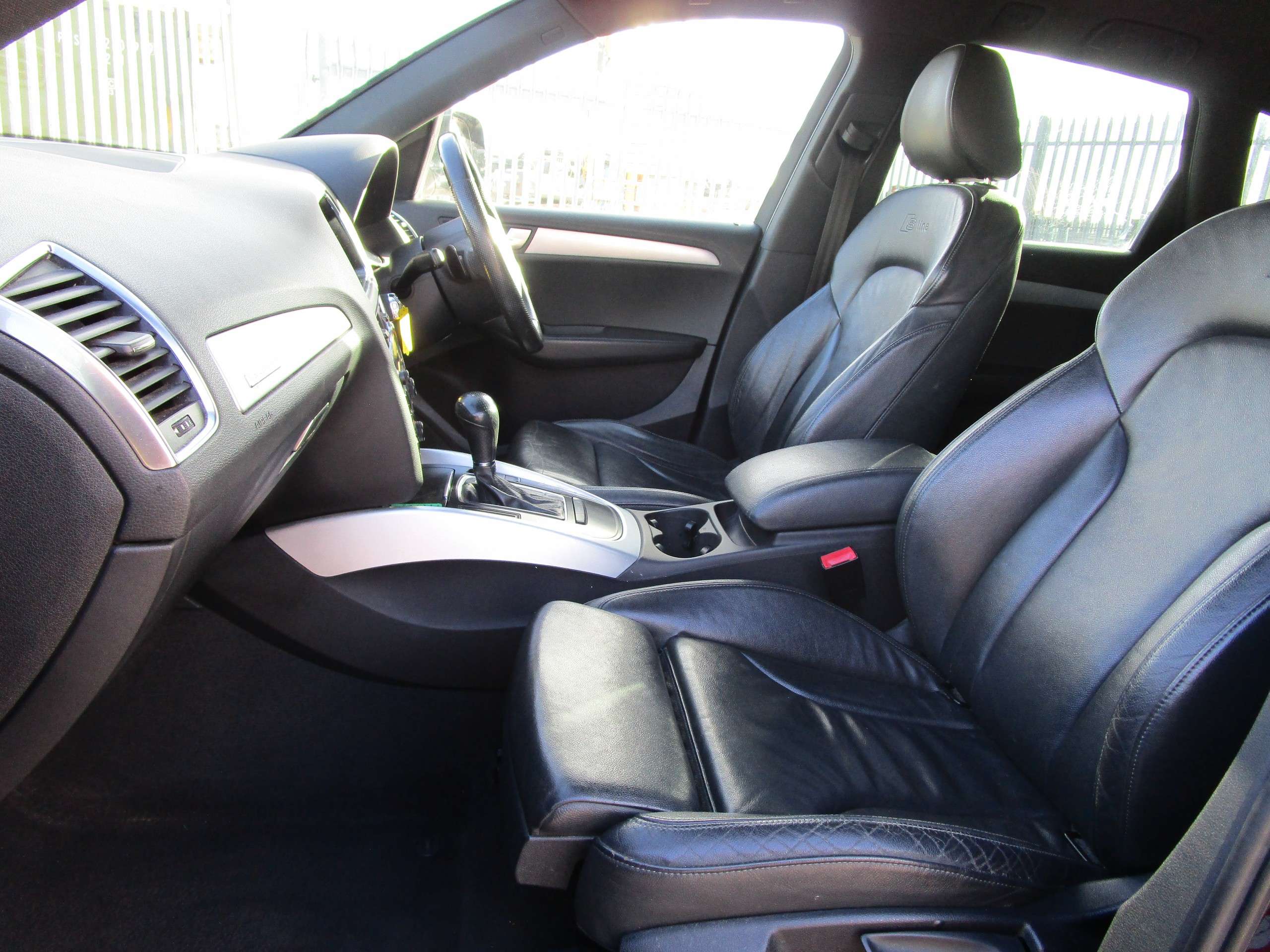 2009 AUDI Q5 2009 AUDI Q5