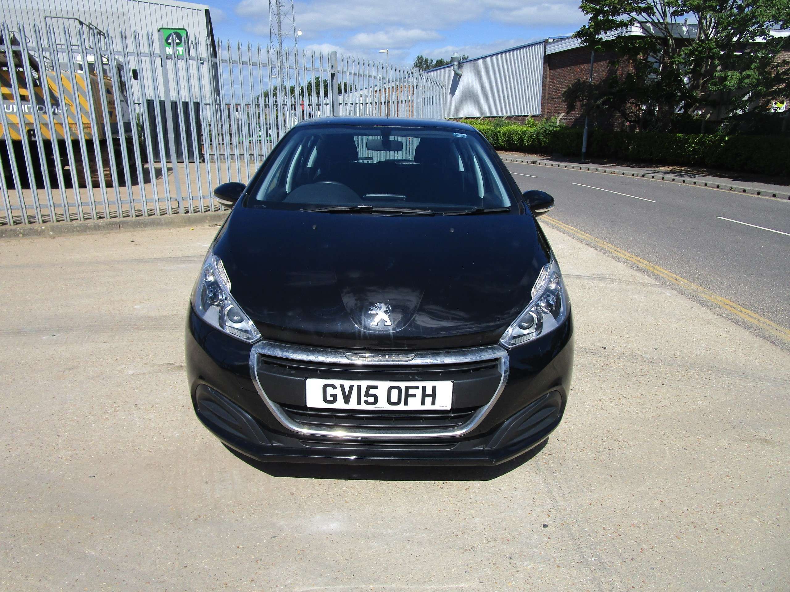2015 PEUGEOT 208 2015 PEUGEOT 208