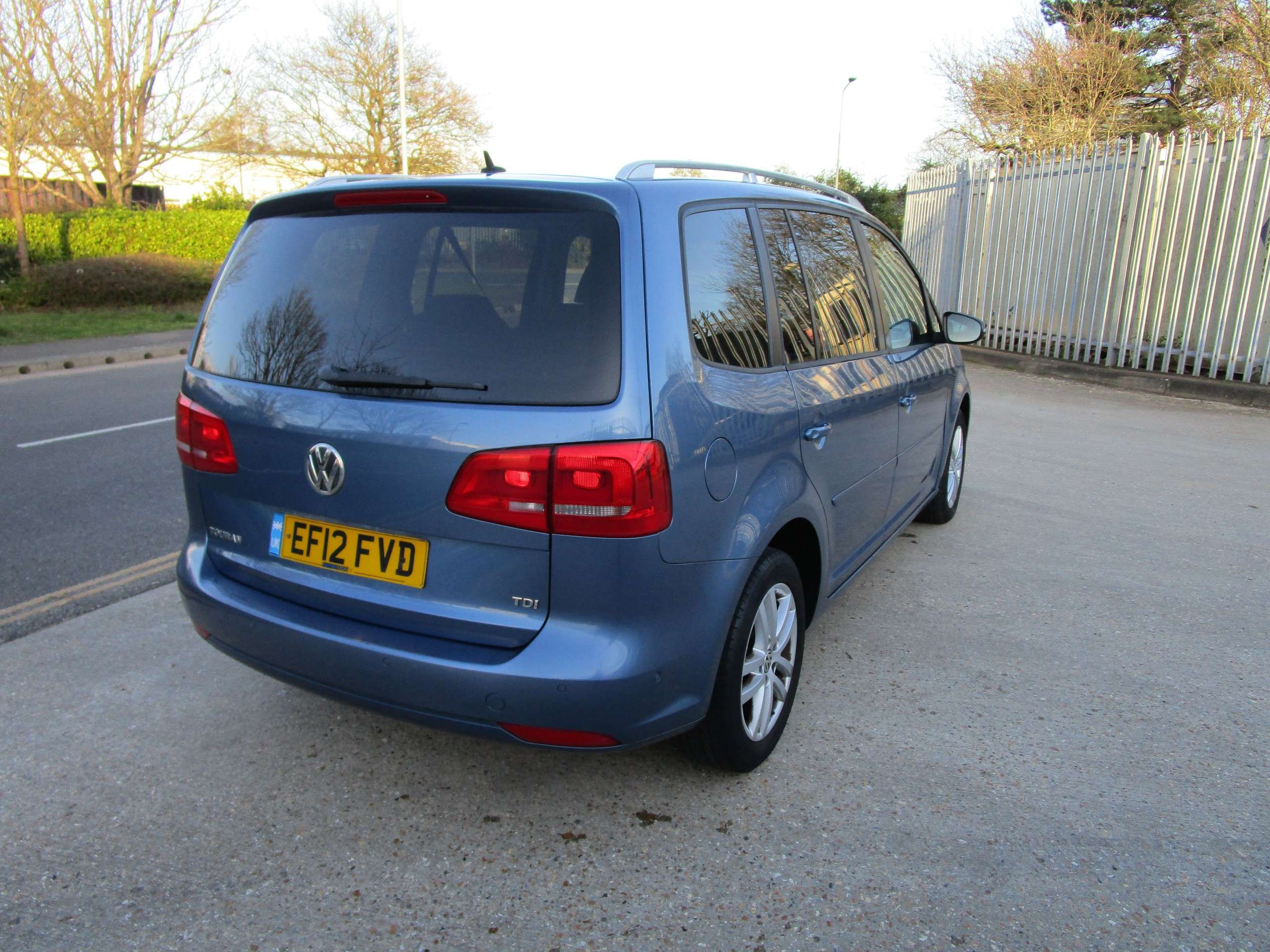 A 2012 VOLKSWAGEN TOURAN 1.6 TDI SE MPV 5dr Diesel Manual Euro 5 (105 ps) A 2012 VOLKSWAGEN TOURAN 1.6 TDI SE MPV 5dr Diesel Manual Euro 5 (105 ps)