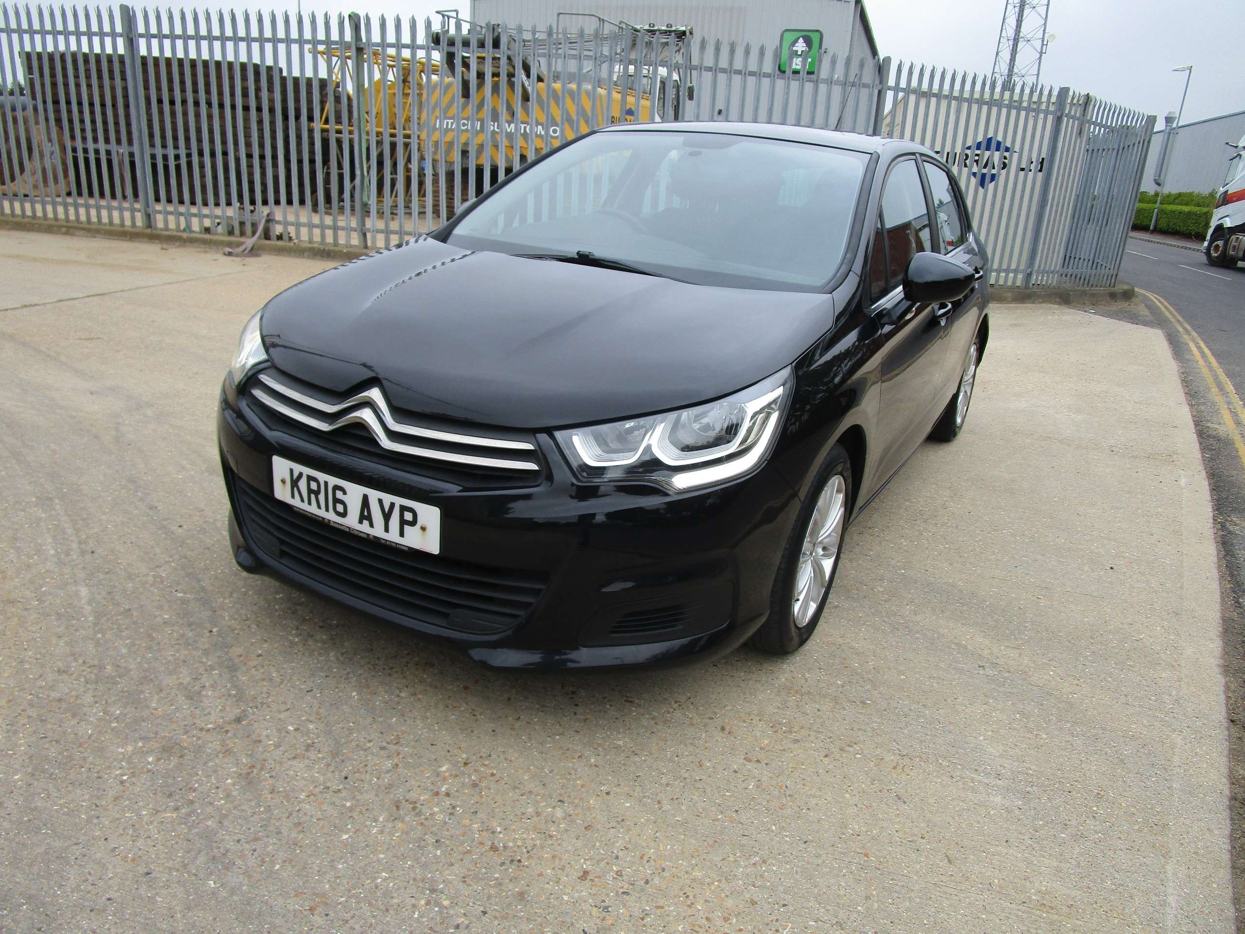 A 2016 CITROEN C4 1.6 BlueHDi Feel Hatchback 5dr Diesel Manual Euro 6 (100 ps) A 2016 CITROEN C4 1.6 BlueHDi Feel Hatchback 5dr Diesel Manual Euro 6 (100 ps)