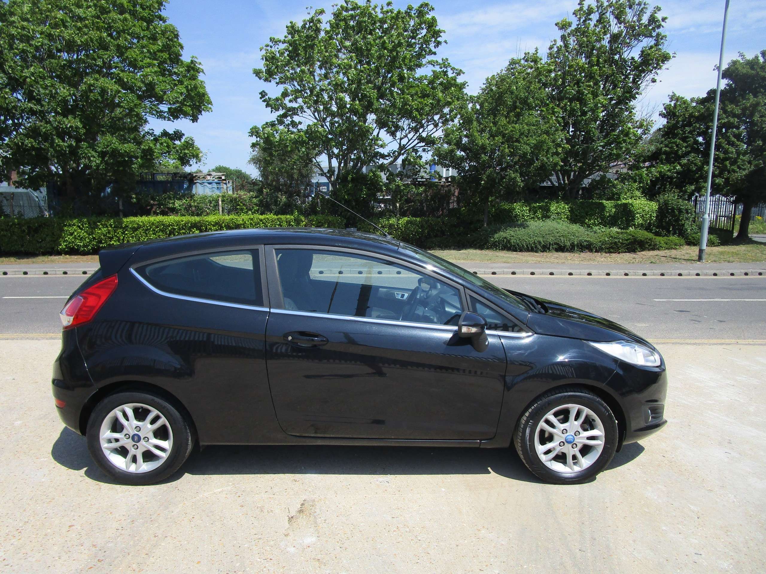 2015 FORD FIESTA 2015 FORD FIESTA
