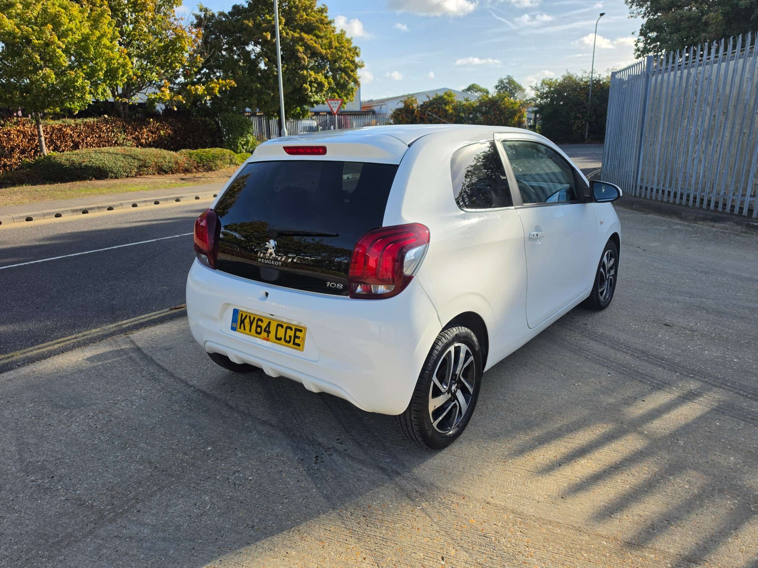 A 2015 PEUGEOT 108 1.2 VTi PureTech Allure Hatchback 3dr Petrol Manual Euro 5 (82 ps) A 2015 PEUGEOT 108 1.2 VTi PureTech Allure Hatchback 3dr Petrol Manual Euro 5 (82 ps)
