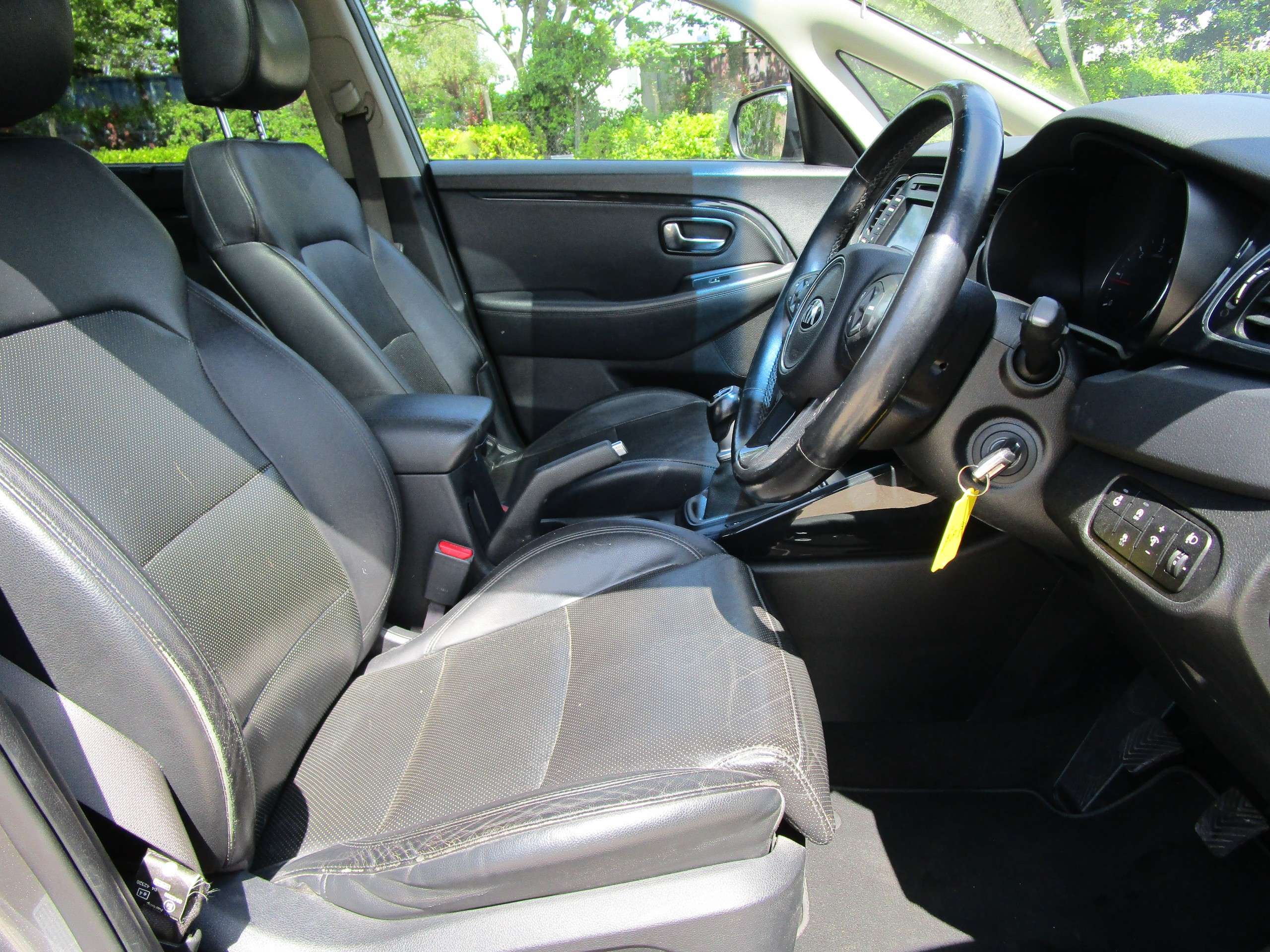 2014 KIA CARENS 2014 KIA CARENS