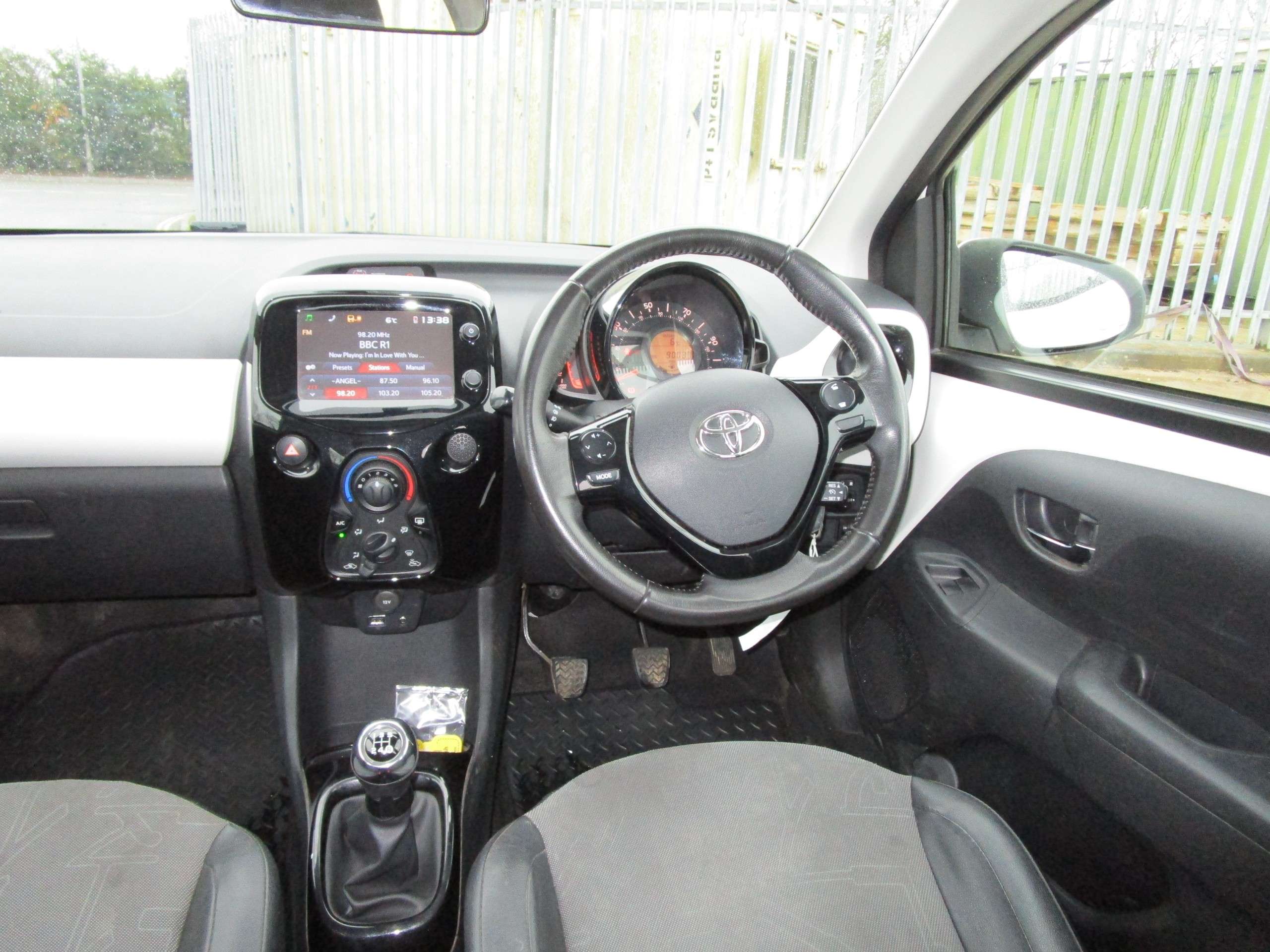 2015 TOYOTA AYGO 2015 TOYOTA AYGO