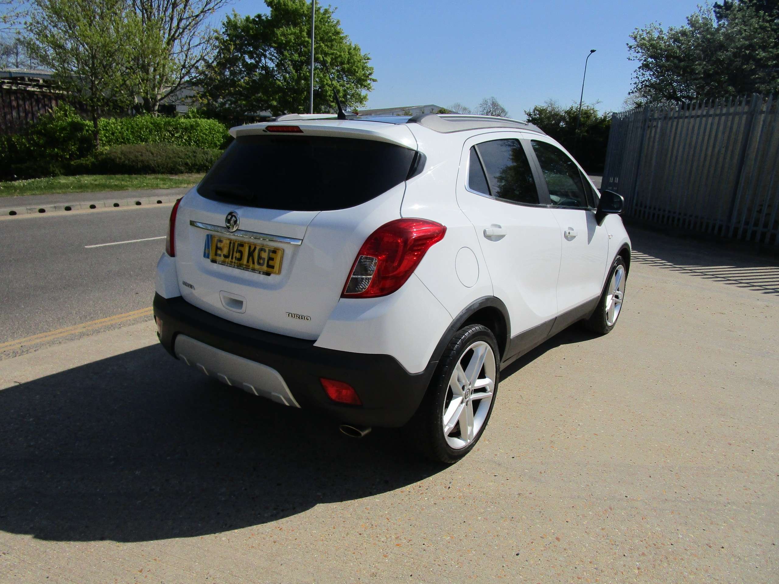 A 2015 VAUXHALL MOKKA 1.4i Turbo Limited Edition SUV 5dr Petrol Manual 2WD Euro 6 (s/s) (140 ps) A 2015 VAUXHALL MOKKA 1.4i Turbo Limited Edition SUV 5dr Petrol Manual 2WD Euro 6 (s/s) (140 ps)