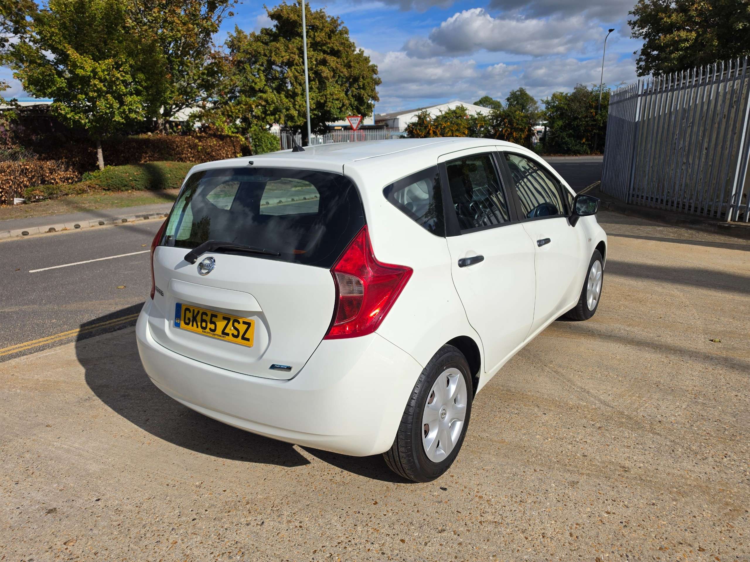 A 2015 NISSAN NOTE 1.5 dCi Visia Hatchback 5dr Diesel Manual Euro 5 (s/s) (90 ps) A 2015 NISSAN NOTE 1.5 dCi Visia Hatchback 5dr Diesel Manual Euro 5 (s/s) (90 ps)