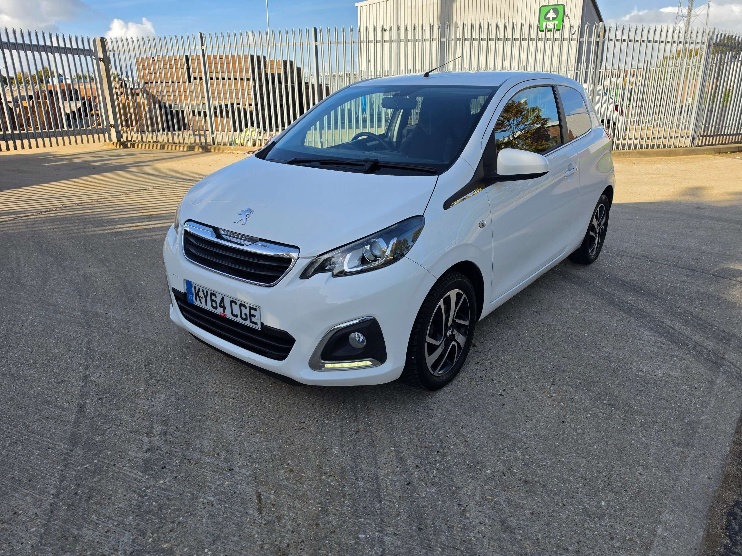 A 2015 PEUGEOT 108 1.2 VTi PureTech Allure Hatchback 3dr Petrol Manual Euro 5 (82 ps) A 2015 PEUGEOT 108 1.2 VTi PureTech Allure Hatchback 3dr Petrol Manual Euro 5 (82 ps)