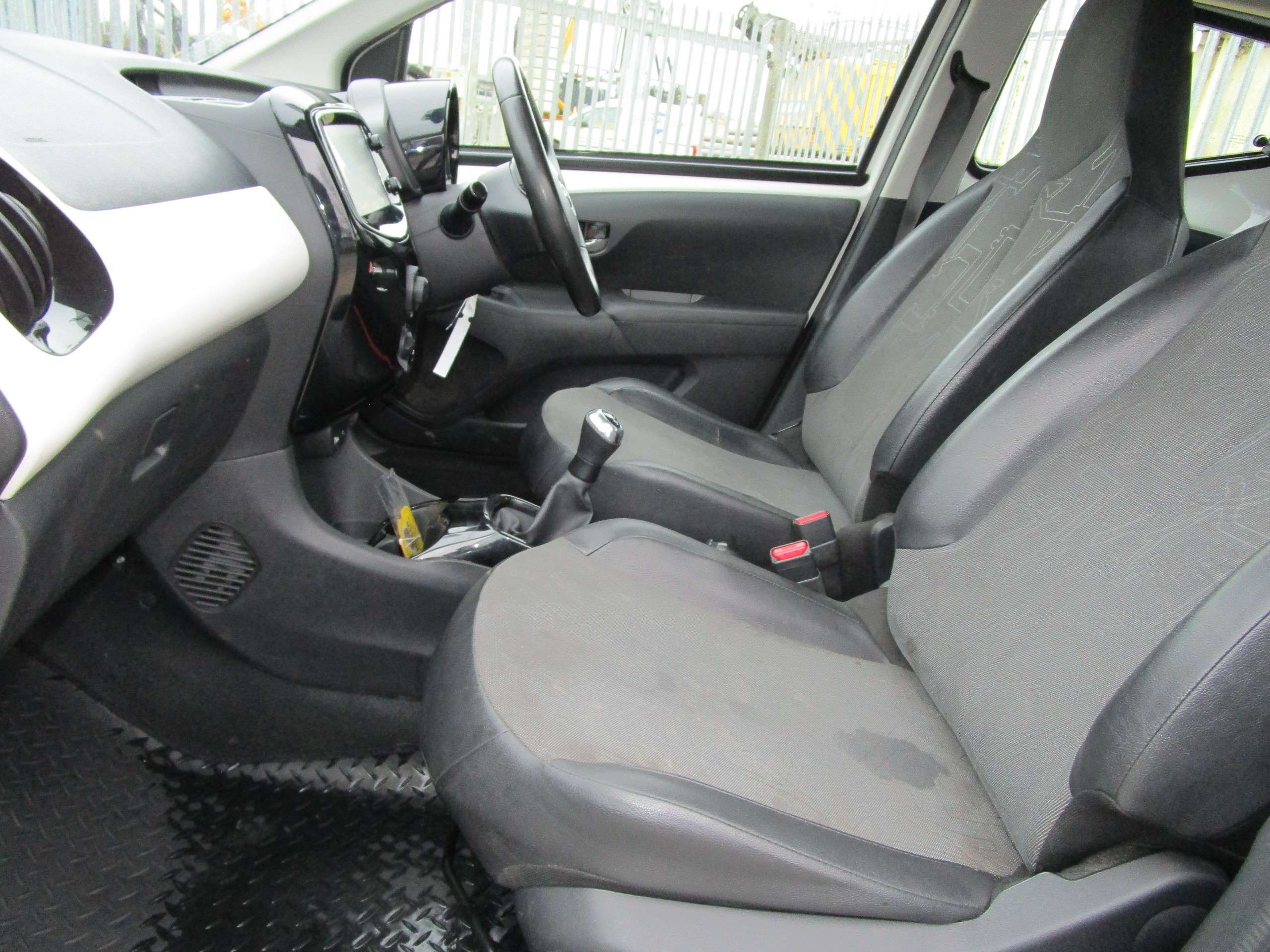 2015 TOYOTA AYGO 2015 TOYOTA AYGO