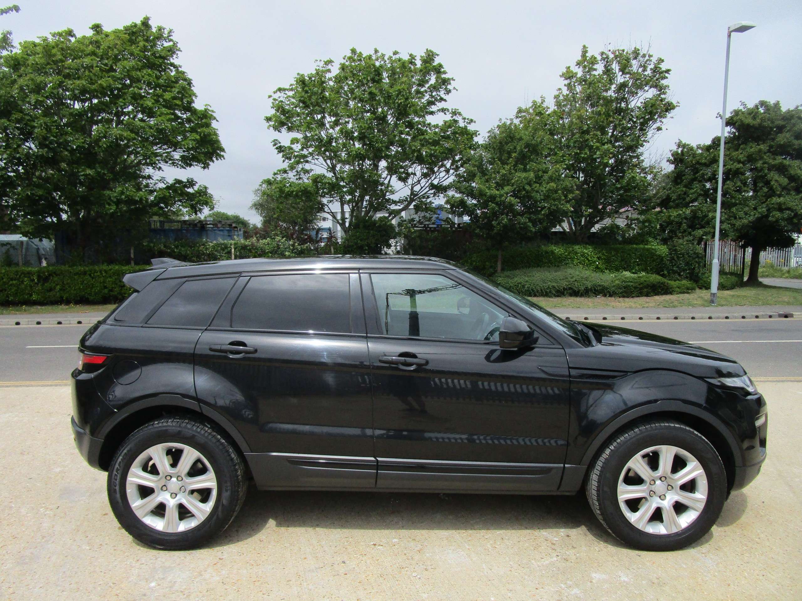 2017 LAND ROVER RANGE ROVER EVOQUE 2017 LAND ROVER RANGE ROVER EVOQUE
