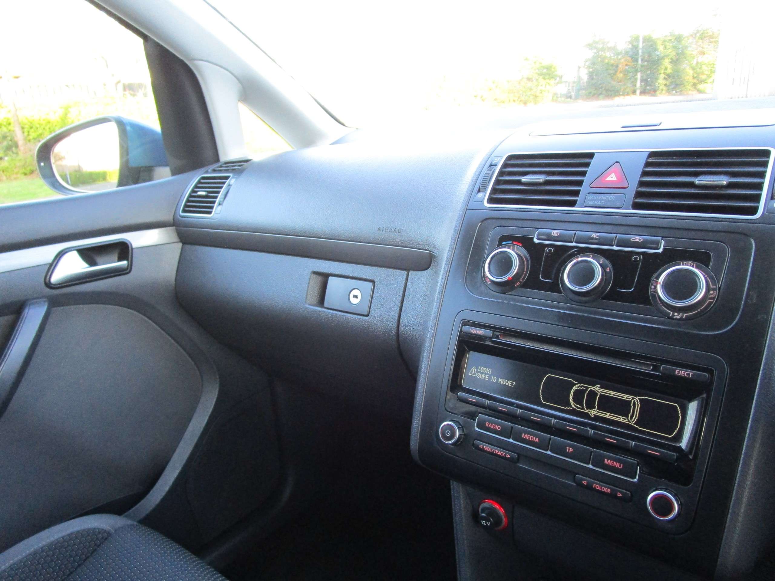 2012 VOLKSWAGEN TOURAN 2012 VOLKSWAGEN TOURAN