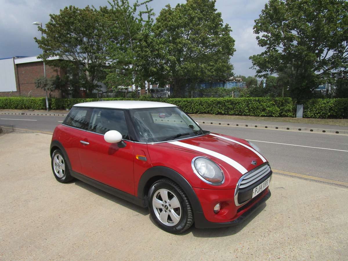 Check out this Mini Cooper 2014 Petrol Manual