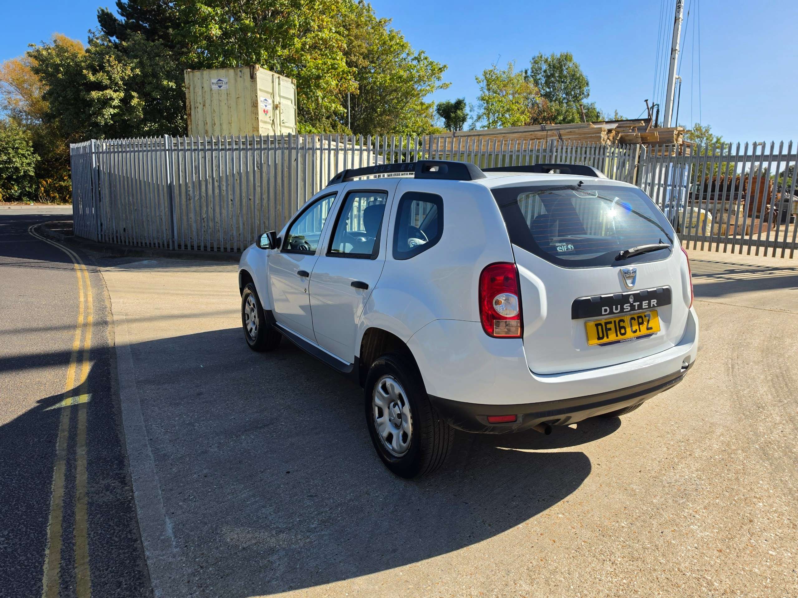 A 2016 DACIA DUSTER 1.6 Ambiance SUV 5dr Petrol Manual Euro 6 (s/s) (115 ps) A 2016 DACIA DUSTER 1.6 Ambiance SUV 5dr Petrol Manual Euro 6 (s/s) (115 ps)