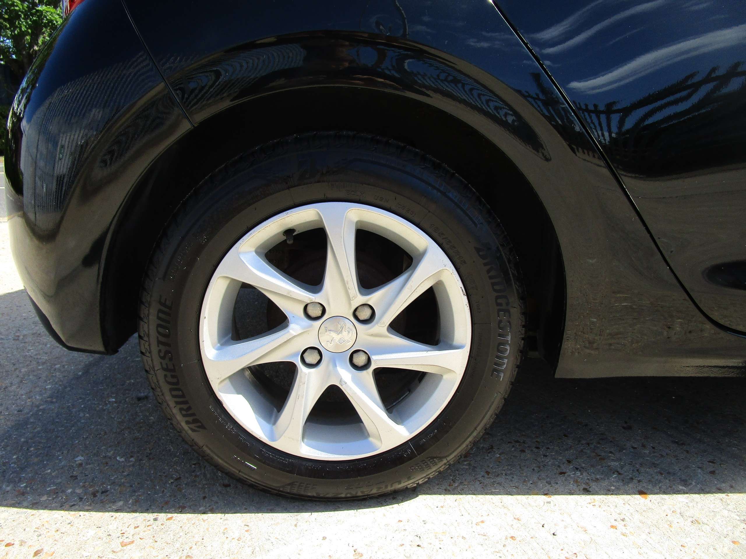 2015 PEUGEOT 208 2015 PEUGEOT 208
